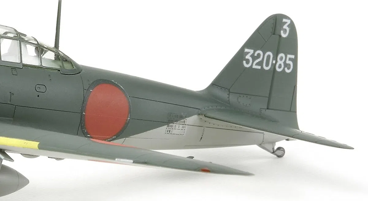 TAMIYA TM60779 Mitsubishi A6M5 Zero Fighter Model Kit