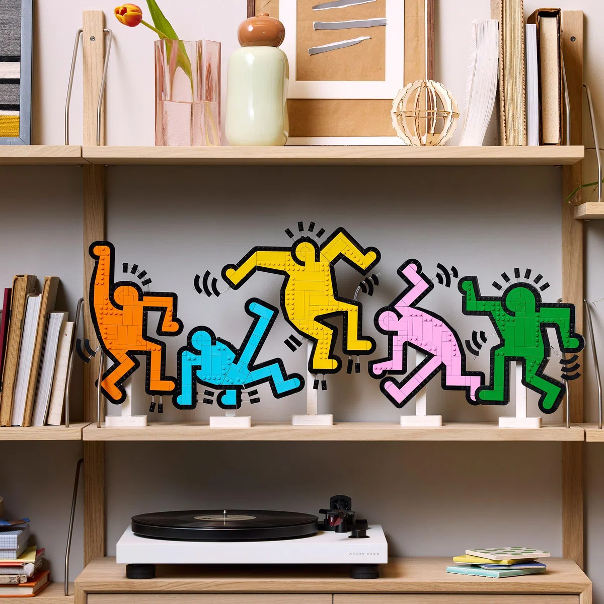LEGO Art Keith Haring – Figure Danzanti Set per Adulti - Colorata Opera d'Arte da Parete o Decorazione per la Scrivania dell'Ufficio Fai da Te - Idea Regalo Creativa - 31216