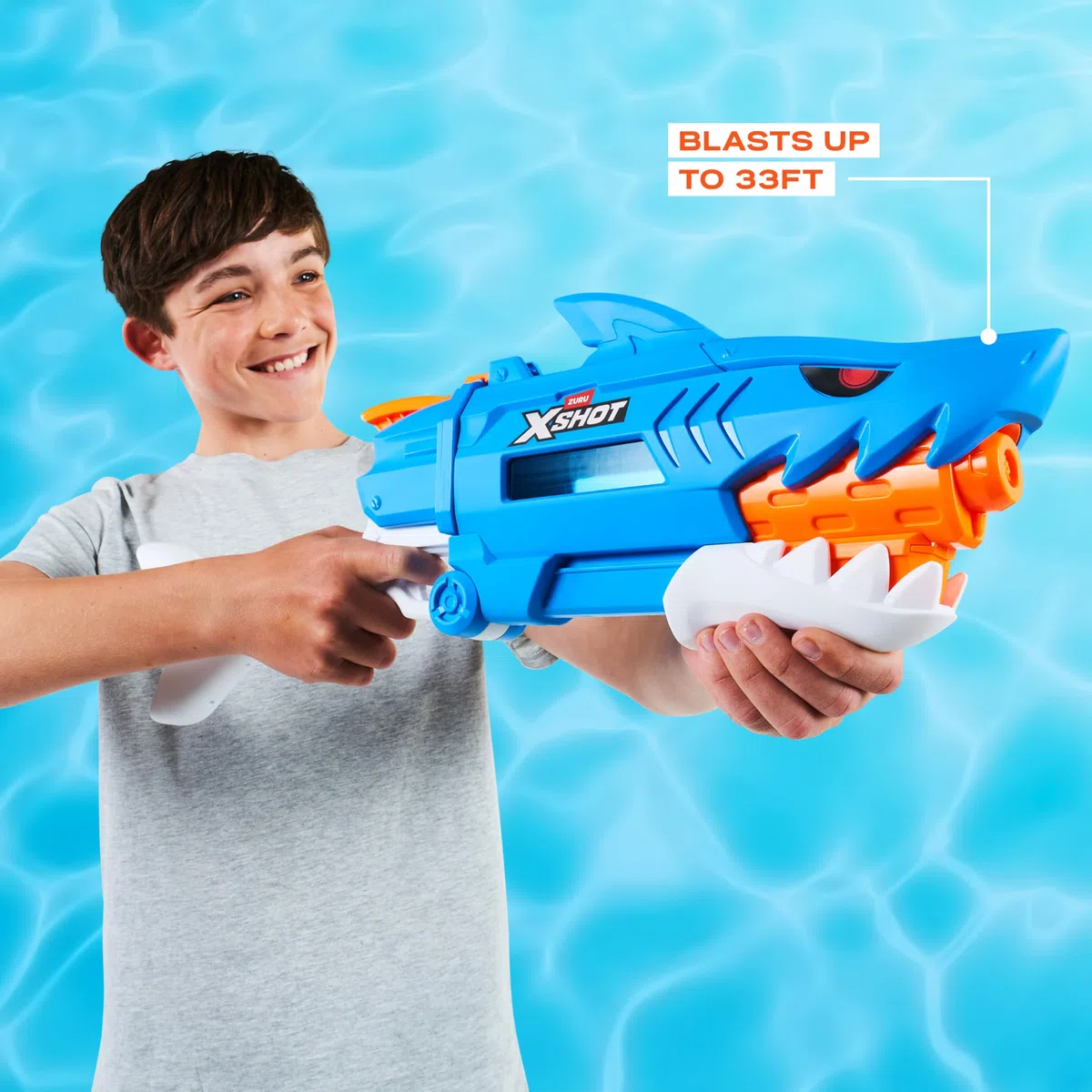 XSHOT Fast-Fill Shark Attack Water Blaster by ZURU: Blaster d'acqua a riempimento rapido, design a squalo, getto 10m, serbatoio 750ml. Per bambini 5+, divertimento all'aperto.
