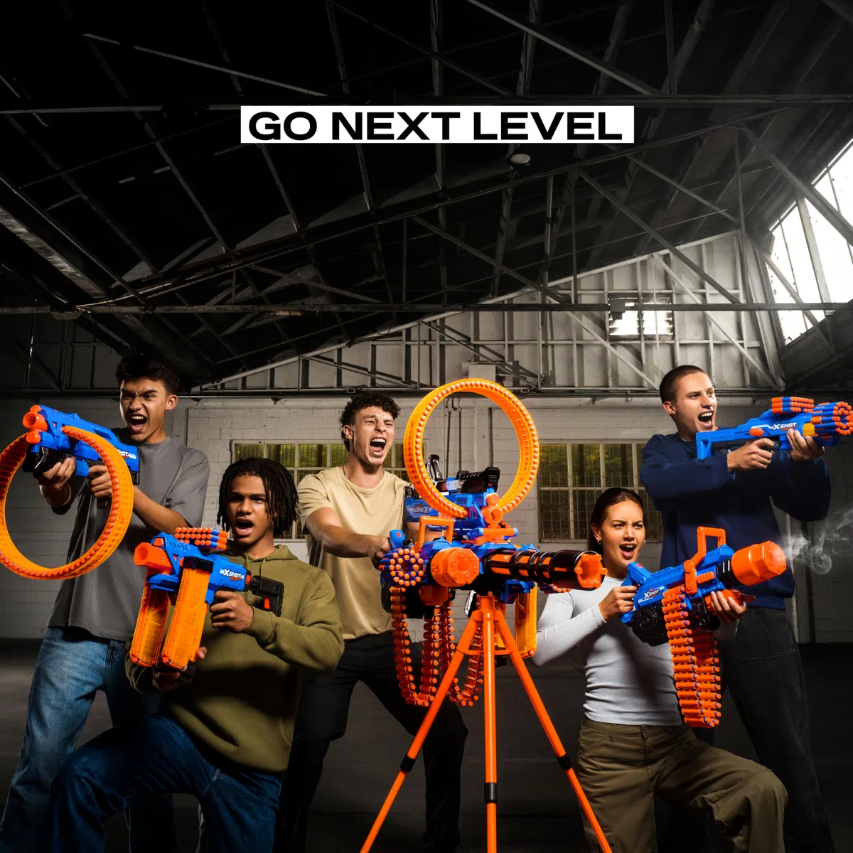 XSHOT Insanity Smoking Barrel Blaster con 72 dardi con tecnologia Air Pocket di ZURU, Dart Blaster con meccanismo fumante, giocattolo da usare all’aperto per bambini e bambine