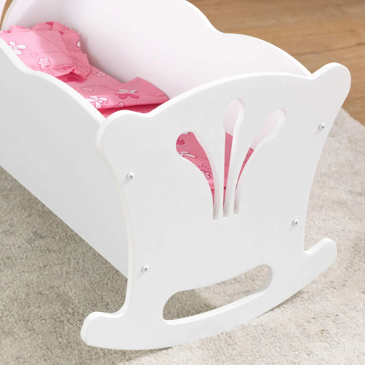 KidKraft Lil' Doll Culla per Bambole, Culla in Legno per Bambola, Mobili per Bambolotto con biancheria da culla inclusi, Giocattoli per Bambini, 60101