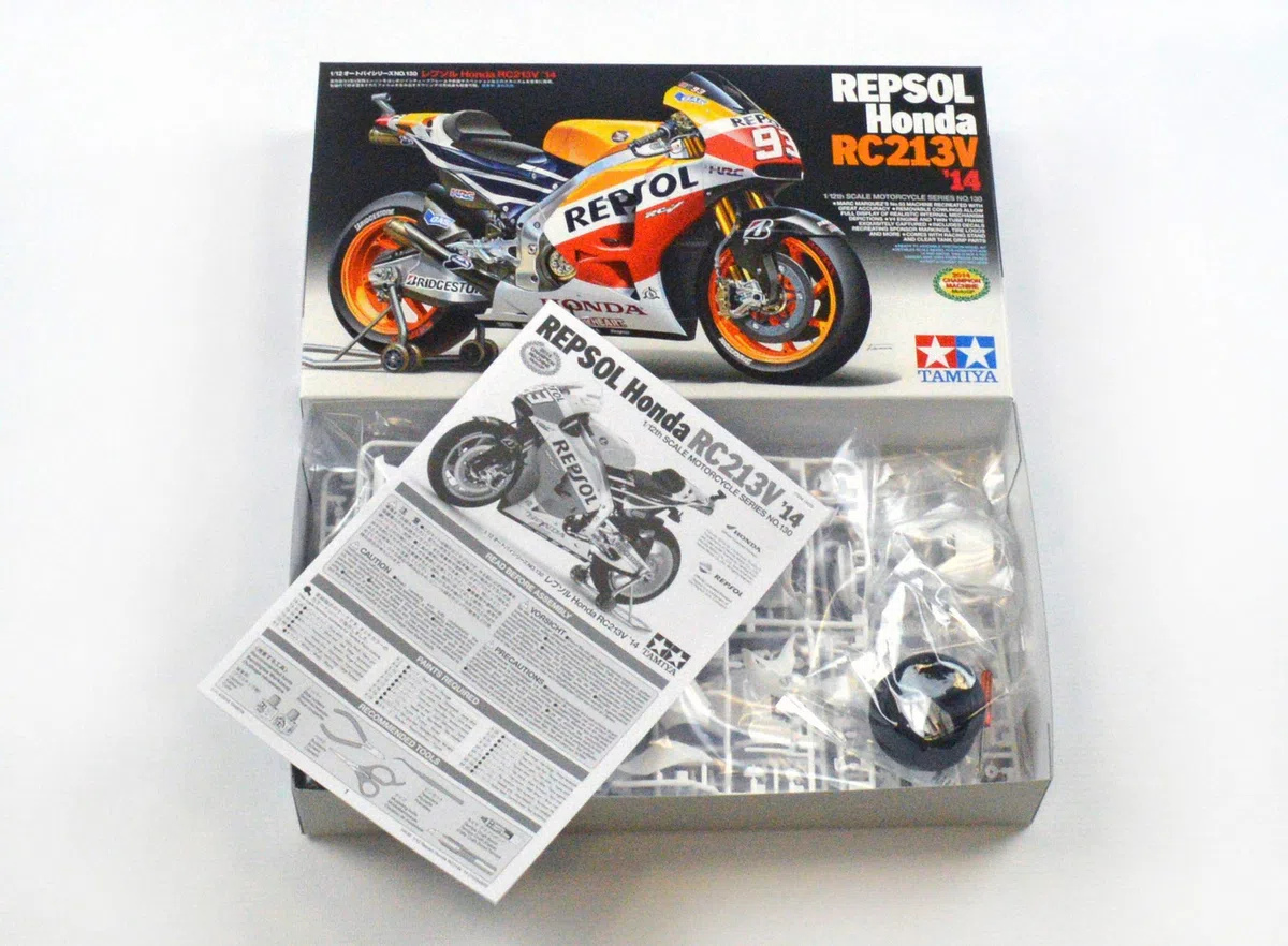 Tamiya 14130 Modellino di Repsol Honda RC213V '14 in Scala 1: 12