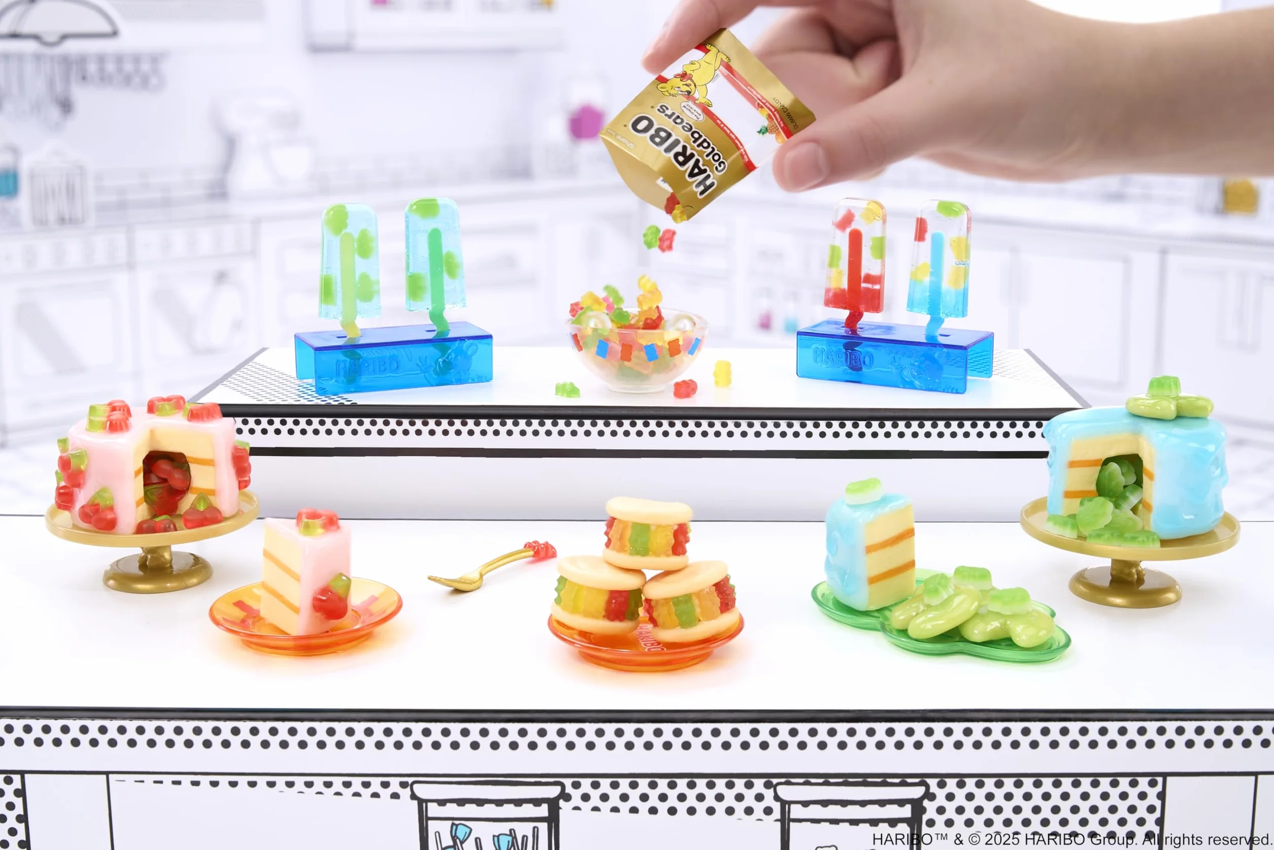 MGA's Miniverse Make It Mini Haribo Multipack - Miniature Collezionabili, Giochi in Resina Fai Da Te, Creazioni da Mescolare e Abbinare, NON Commestibili - Per Collezionisti, Età 8+