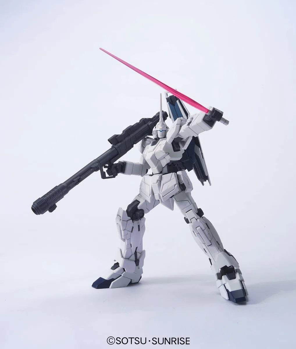 Bandai Gundam – HGUC Unicorn RX-0 Unicorn Fashion – Modello Kit