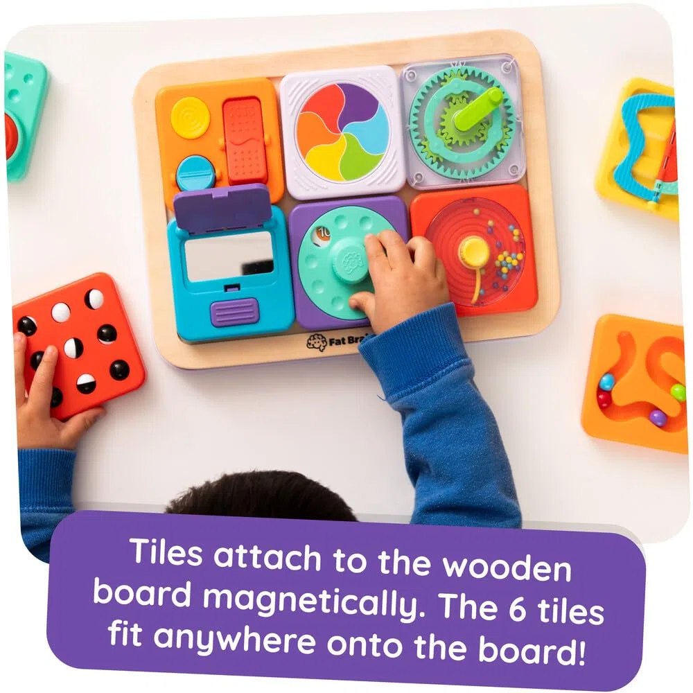 Fat Brain Toys PlayTab Set Essenziale, Tavola per Attività Sensoriali Magnetica, Abilità Motorie, Gioco Portatile, Giocattolo Educativo per Bambini Piccoli, Texture e Ingranaggi per Bambini dai 12