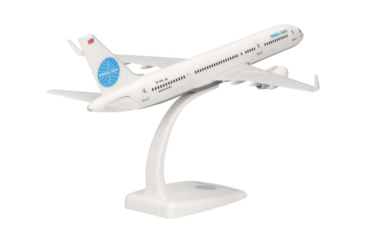 Herpa modello di aereo Pan Am Boeing 757-200 "Tracing the Transatlantic", in scala 1:200 - Snap-Fit, pezzo da collezione, miniatura deco, statuetta con supporto in plastica