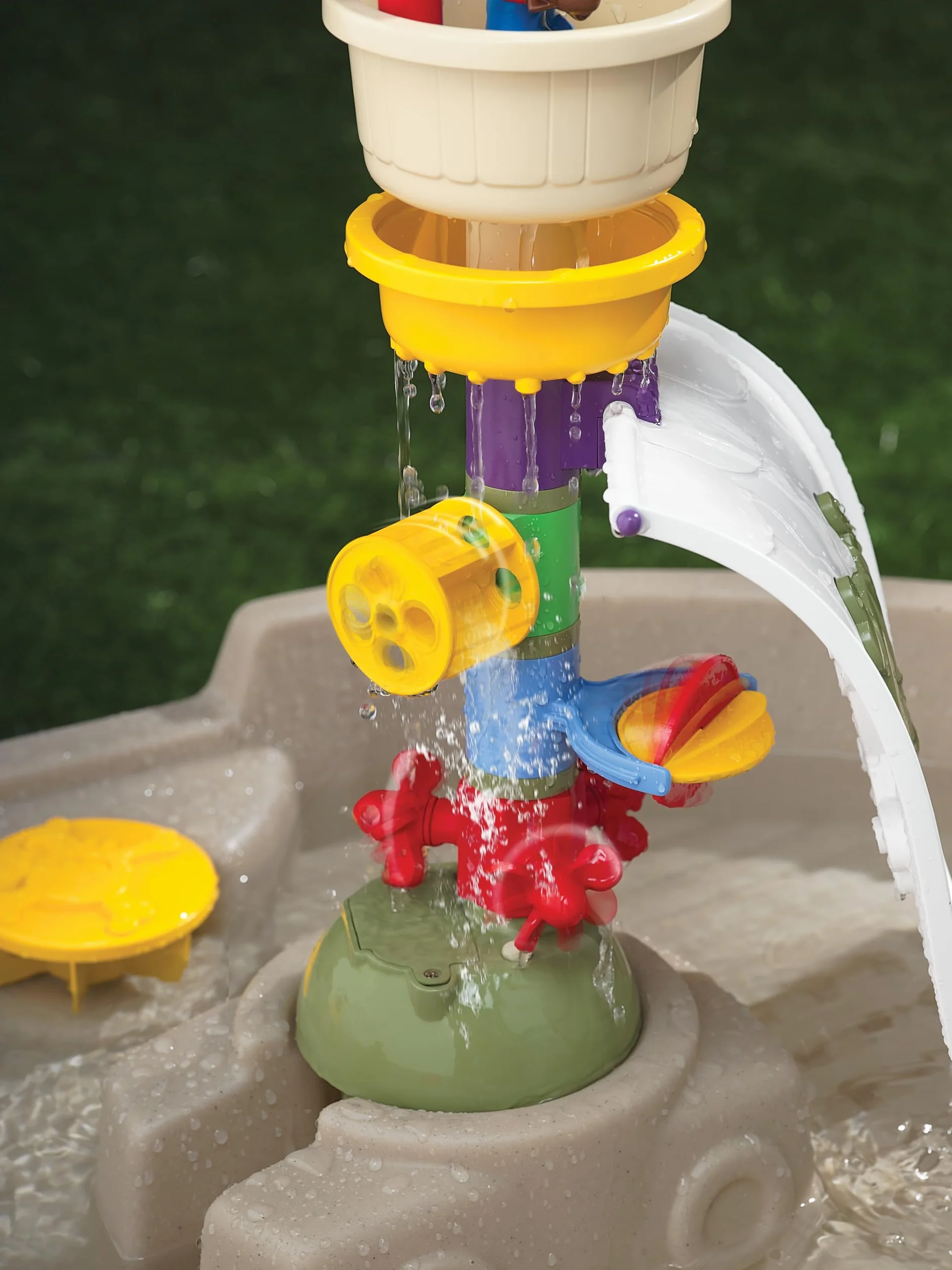 Little Tikes Anchors Away Pirate Ship - Tavolo da Gioco Acquatico con Cannone, centrifuga e Spruzzi, incoraggia Il Gioco Creativo, età 3-10 Anni