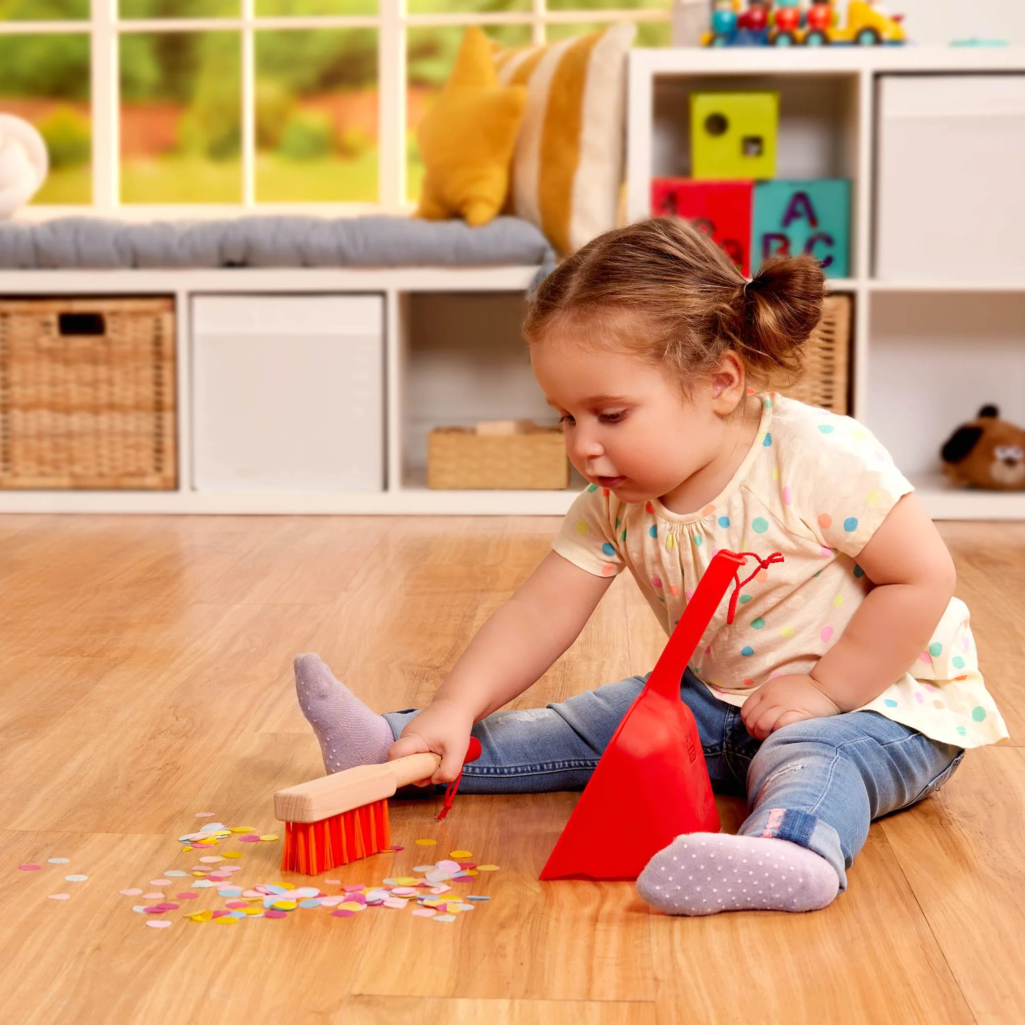 Battat - Set di pulizia Sweep n' Clean per bambini - Giocattoli di pulizia con scopa, mocio, spazzola, paletta e spolverino - Kit da gioco educativo per bambini, 2 anni +