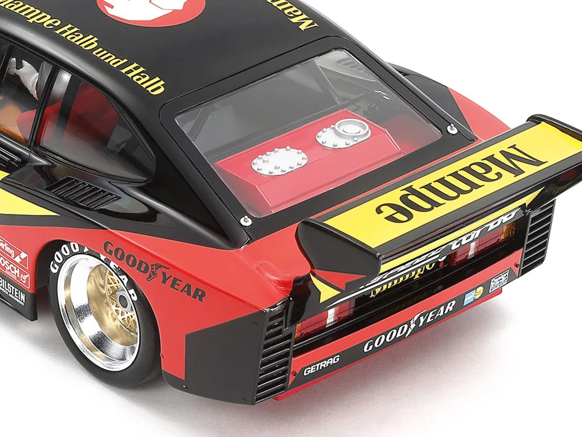 Tamiya Ford Zakspeed Capri Turbo MAMPE 24376 - Modellino in plastica per hobby, bricolage, modellismo, modellismo