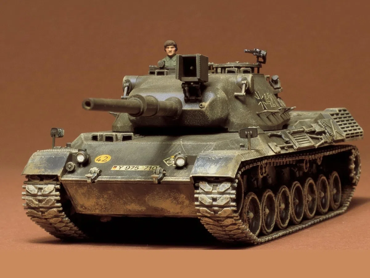 Modellino Carro Armato West German Leopard Medium Tank Scala 1:35 - Sconto 10%