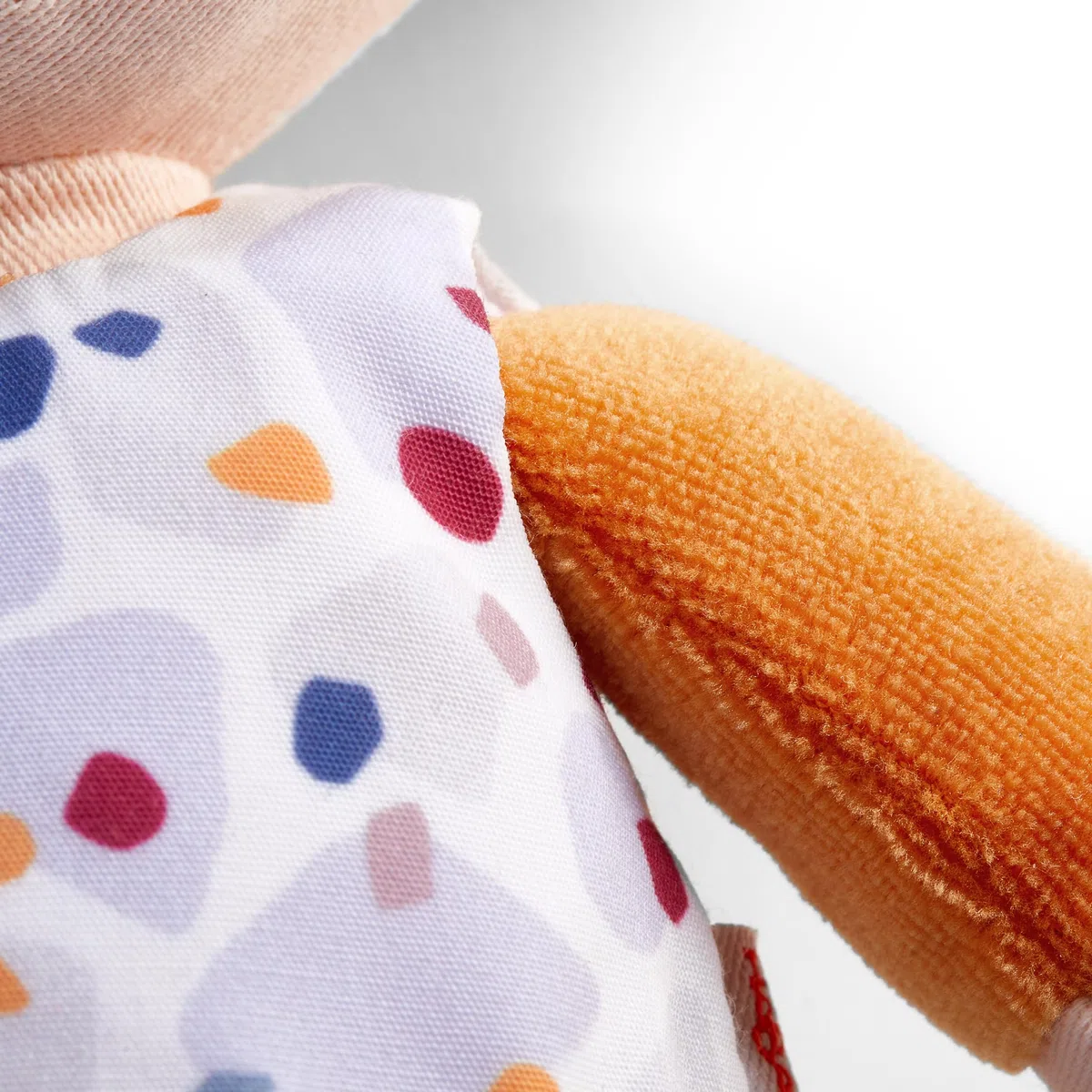 HABA Bambola Malou - Bambola di stoffa da 30 cm per giocare e coccolare - Materiali morbidi e lavabili - Alternativa ideale alla bambola di peluche - Adatto per bambini a partire dai 1,5 anni -