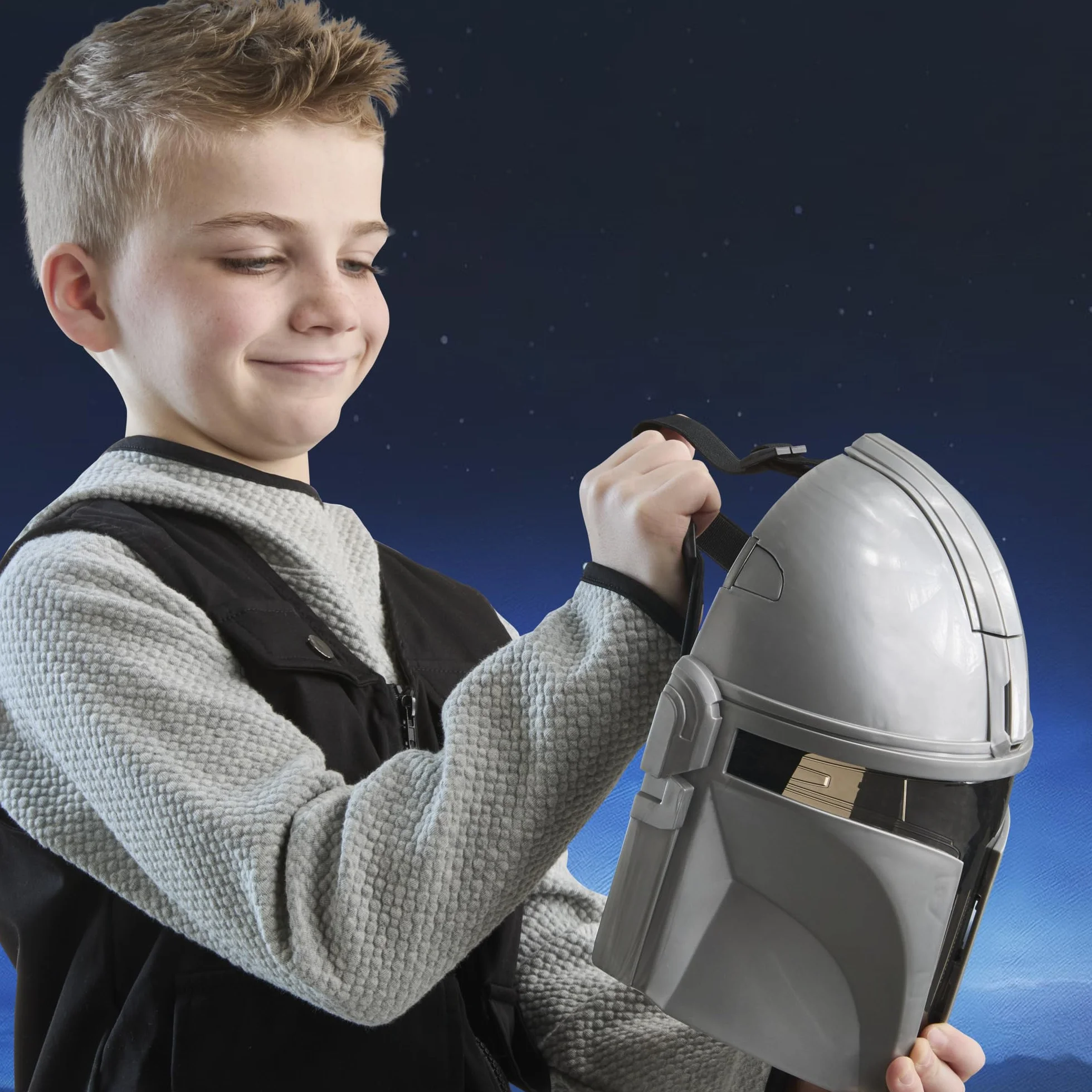Star Wars Hasbro Maschera Elettronica del Mandaloriano con Frasi ed Effetti sonori, Costume per Bambini e Bambine, Giocattoli per Bambini e Bambine dai 5 Anni in su