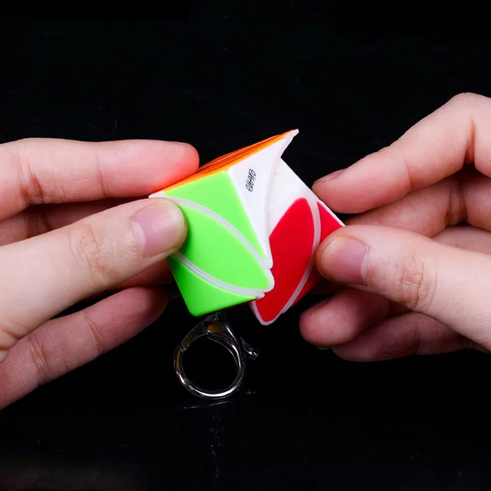 Set di portachiavi con mini cubi: 2 x 2, 3 x 3, 3 x 3 x 3, pane piccolo, ingranaggio 3 x 3, Pyraminx, Ivy Cube (confezione da 6, colorato, unisex, per bambini)