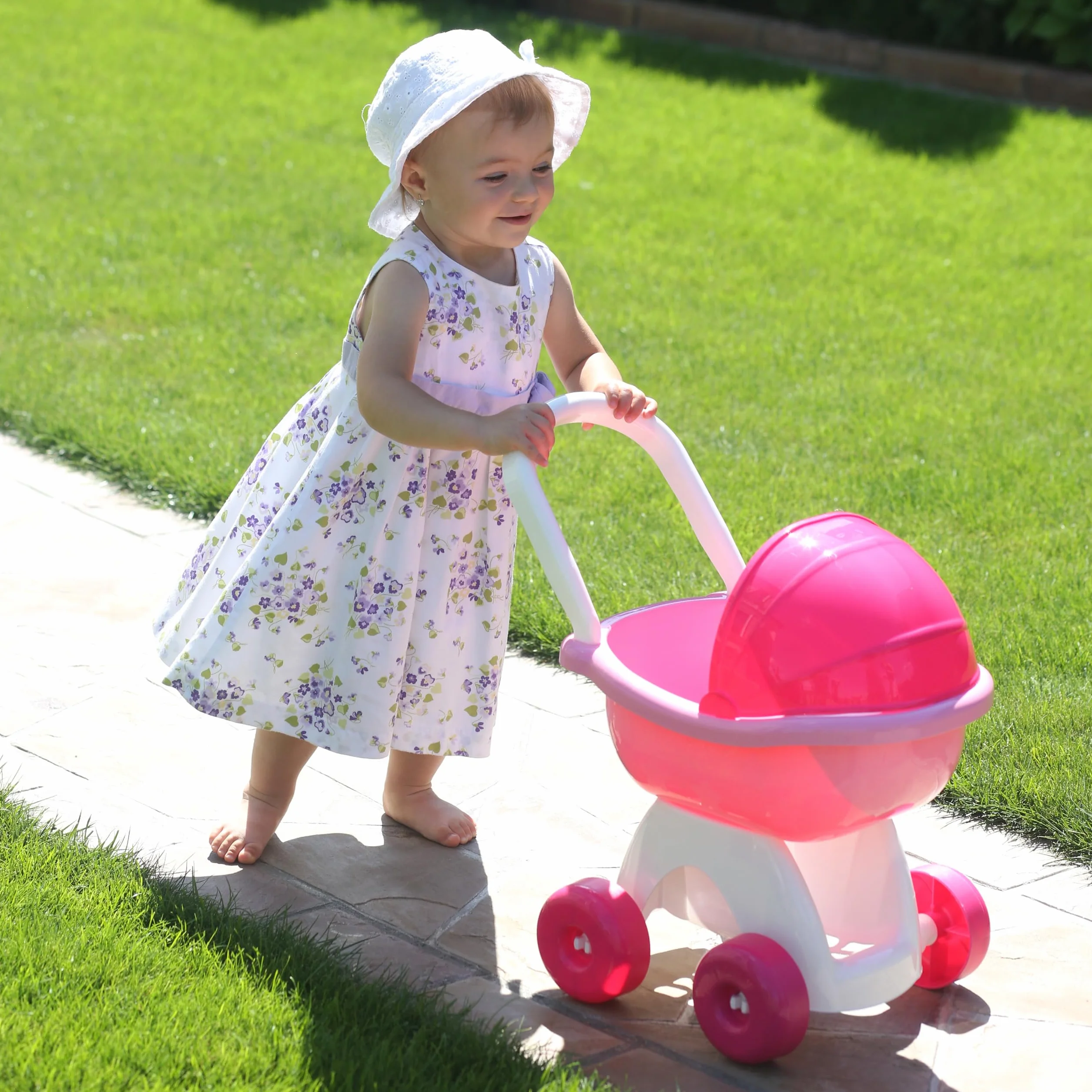 Passeggino Bambole Rosa - Carrozzina Giocattolo per Bambole 36 cm con Cappottina, Vassoio Portaoggetti, Senza BPA – Regalo per Bambine 3‑5 Anni