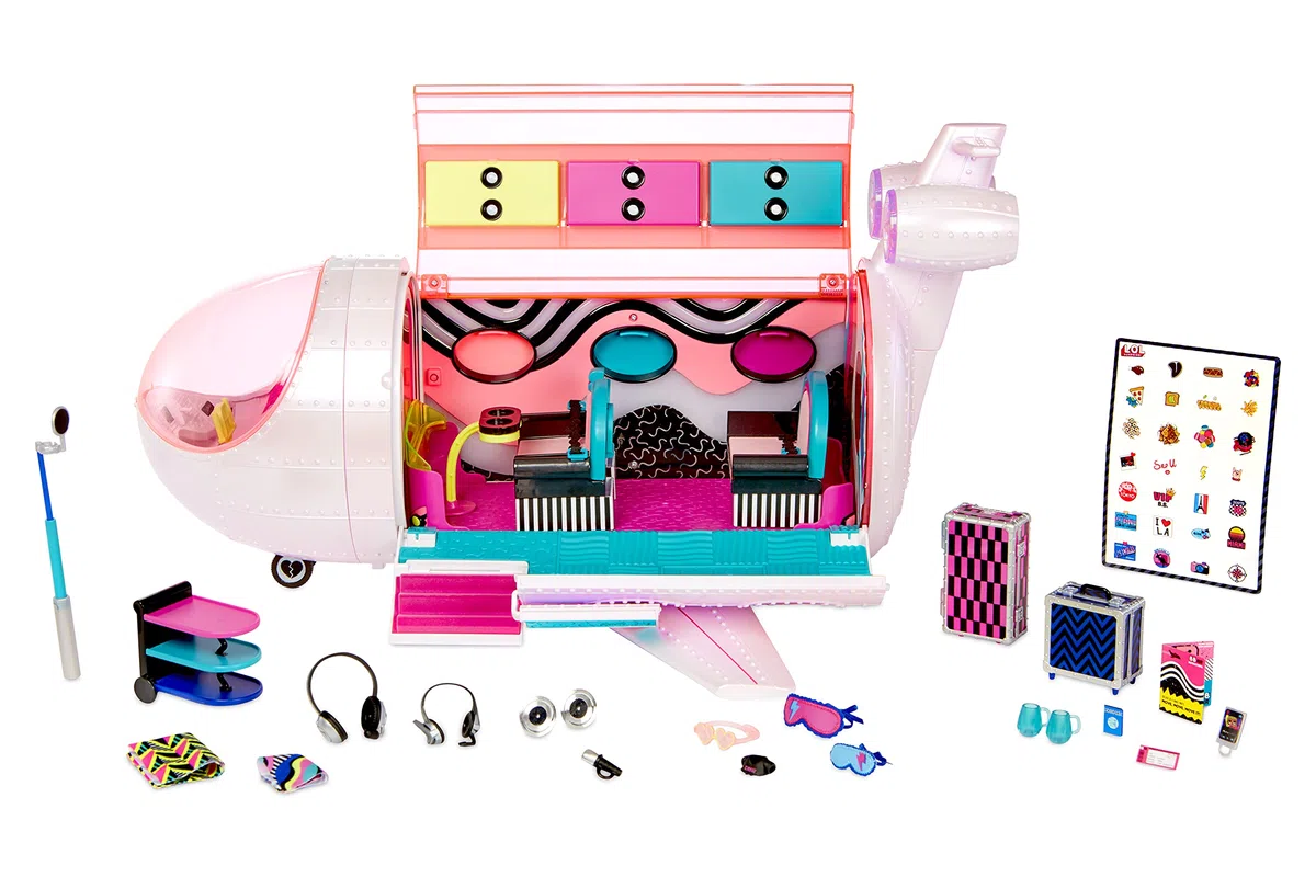 L.O.L. Surprise! OMG Aereo 4-in-1 - Aereo con 50 sorprese Inclusi Accessori - Si trasforma in Auto, Studio di Registrazione e Cabina di missaggio - da Collezione - per Bambini dai 4 Anni in su