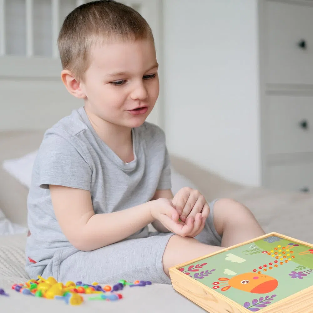 RANJIMA Gioco Chiodini per Bambini 3 4 5 Anni, Mosaico Fai da te per Bambini, Giocattolo Educativo Prima Infanzia Montessori Giocattolo Regalo per Bambini, Ragazze, Ragazzi (Foresta)