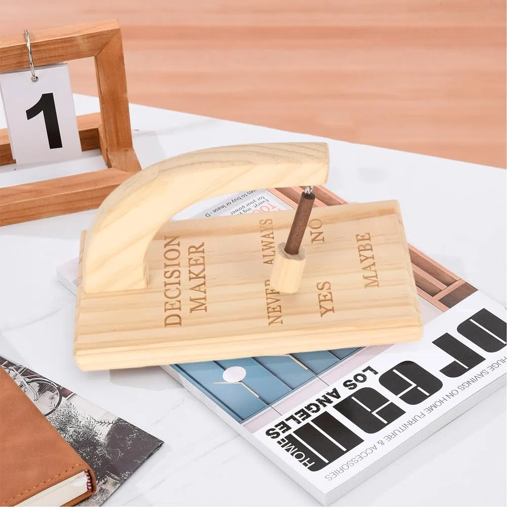 Sarini Decision Maker Chooser Ciondolo oscillante Magnetico Creativo in Legno per facilitare Il processo decisionale e la Pianificazione Accessori da scrivania per l'uso Quotidiano in Ufficio