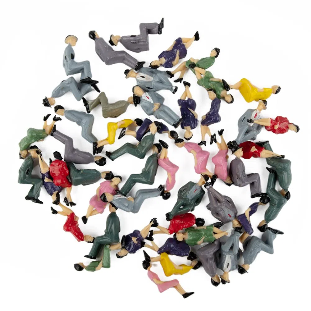 ZYWUOY 50 Pcs Personaggi, Figure Sedute in Plastica 1:32, Miniature Umane Dipinte Miste, Piccole Scene Architettoniche