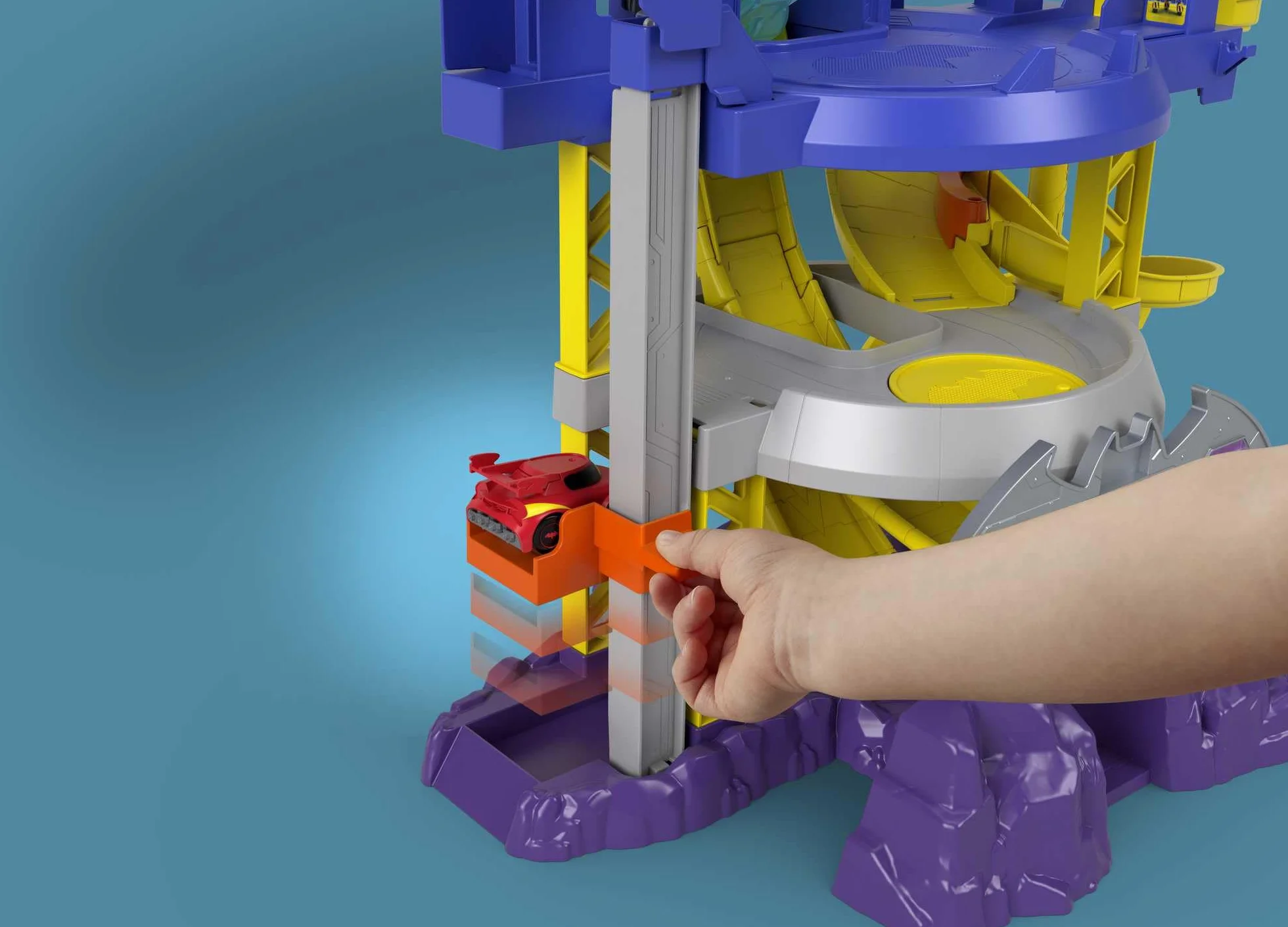 Fisher-Price DC Batwheels - Batcaverna Lancia e Sfreccia, playset con 3 piani di gioco, luci e suoni, veicoli Bam la Batmobile e Redbird inclusi, giocattolo per bambini, 3+ anni, HRJ21