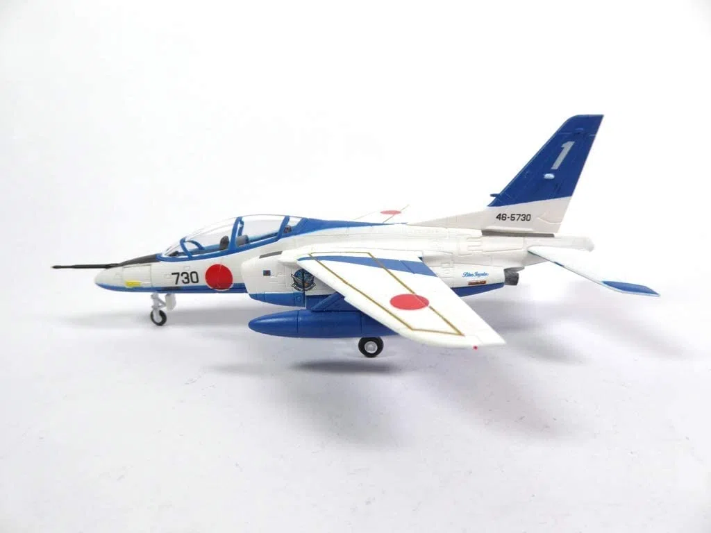 OPO 10 - Lotto di 2 Veicoli Militari 1/100: Aereo da Caccia Tornado IDS 1990 Aeronautica Militare Italiana + Kawasaki T-4 JASDF / CP03 + SD4 / LSD55