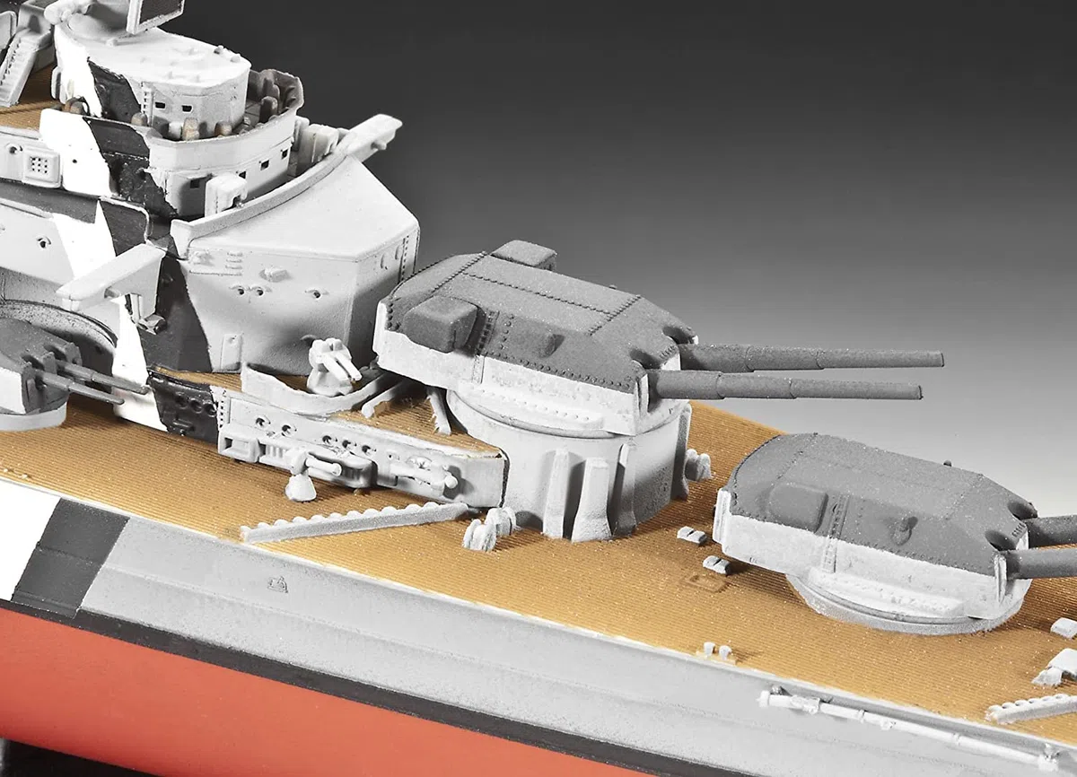 Revell 05098 - Battleship Bismarck Kit di Modello in Plastica, Scala 1:700