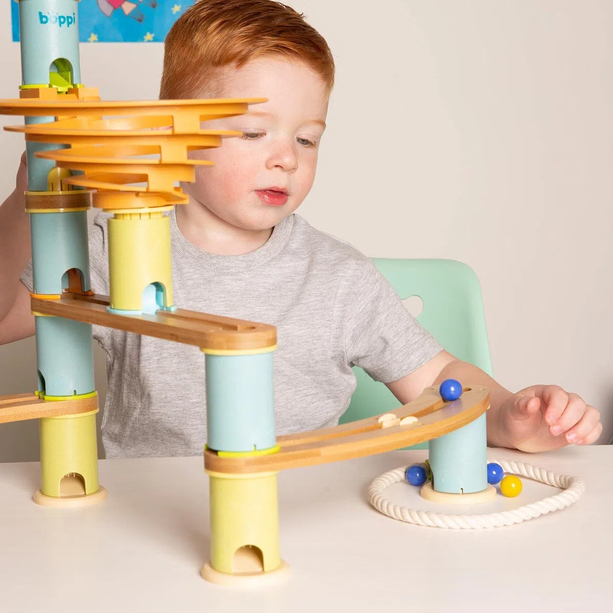 Pista Biglie Giochi in Legno per Bambini - Giochi Educativi Montessori dai 3 Anni in Su - Costruzioni per Bambini Stem 48 Pezzi e 12 Biglie di Vetro Colorate - Regalo Bambino Natale di Boppi