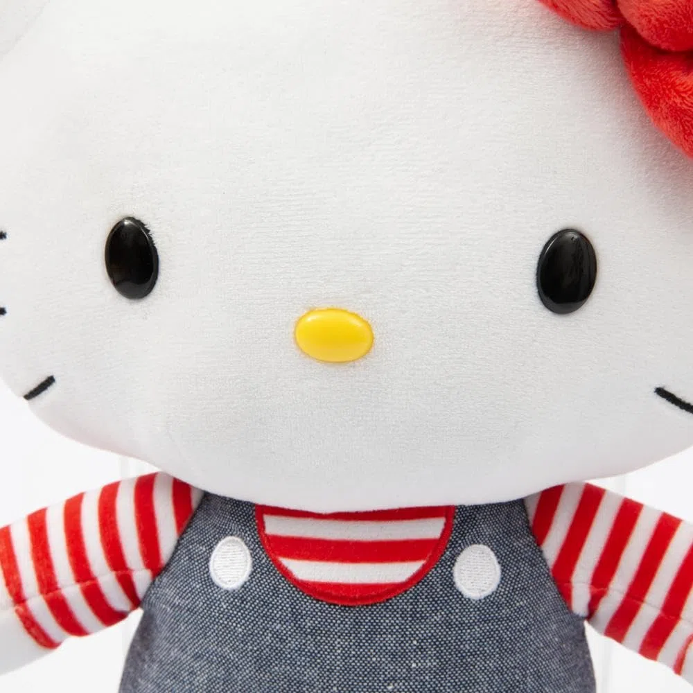 Hello Kitty Peluche 30 cm con Outfit Moda, Tutina Jeans, Fiocco Rosso, Maglia A Righe, per Bambini dai 3 Anni - Giochi Preziosi
