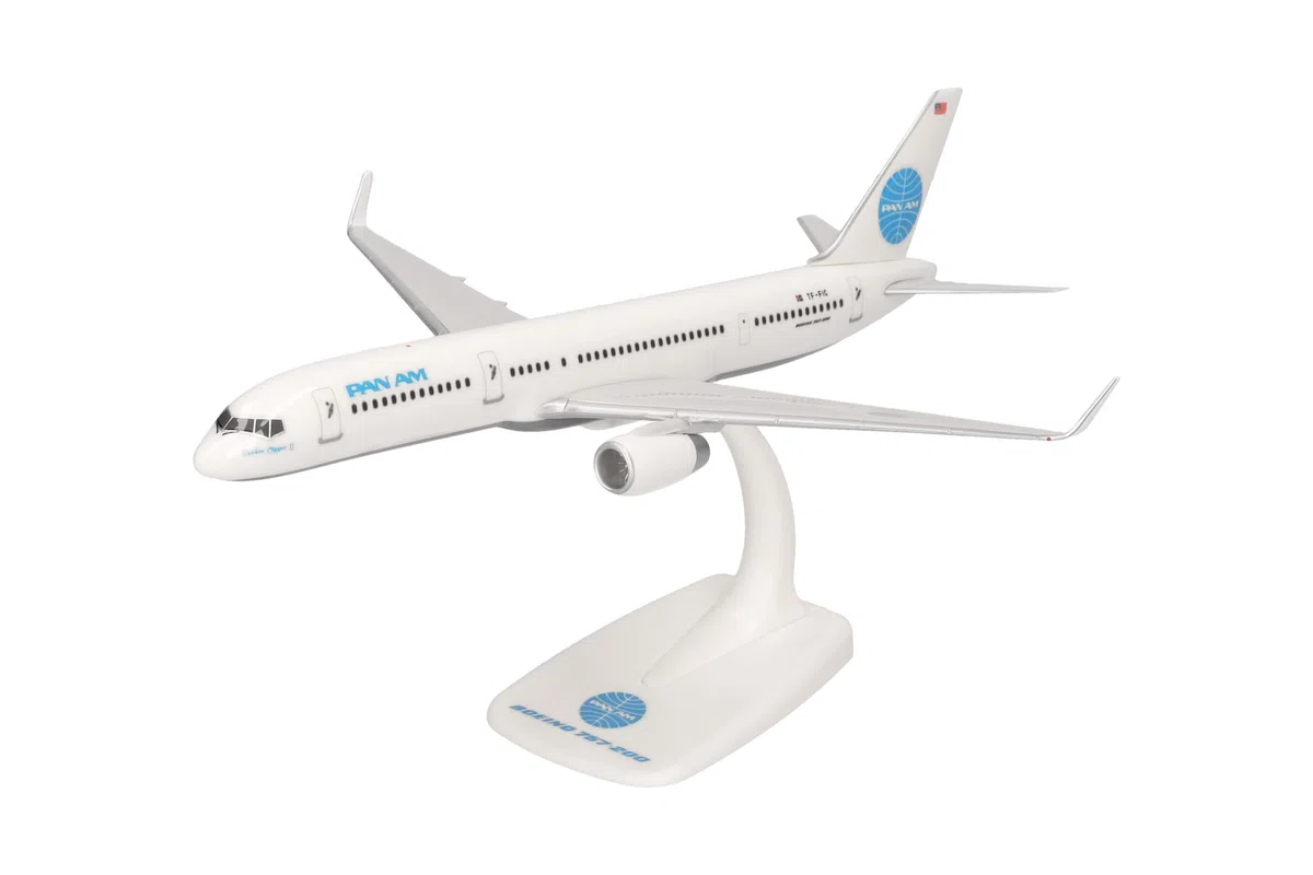 Herpa modello di aereo Pan Am Boeing 757-200 "Tracing the Transatlantic", in scala 1:200 - Snap-Fit, pezzo da collezione, miniatura deco, statuetta con supporto in plastica