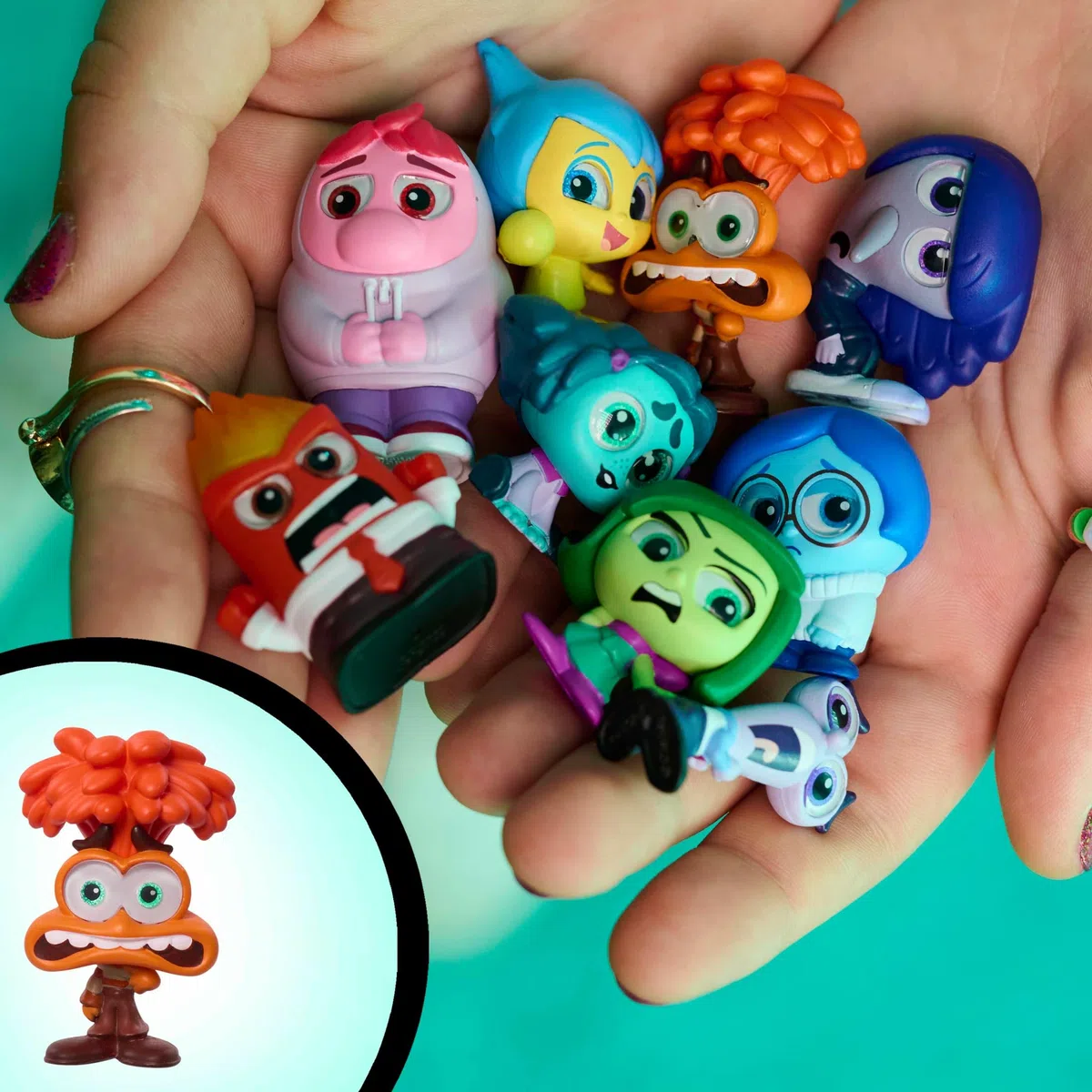 Disney Doorables Inside Out 2 Collection Peek, 9 personaggi collezionabili esclusivi da 3,8 cm, giocattoli per bambini dai 5 anni in su di Just Play