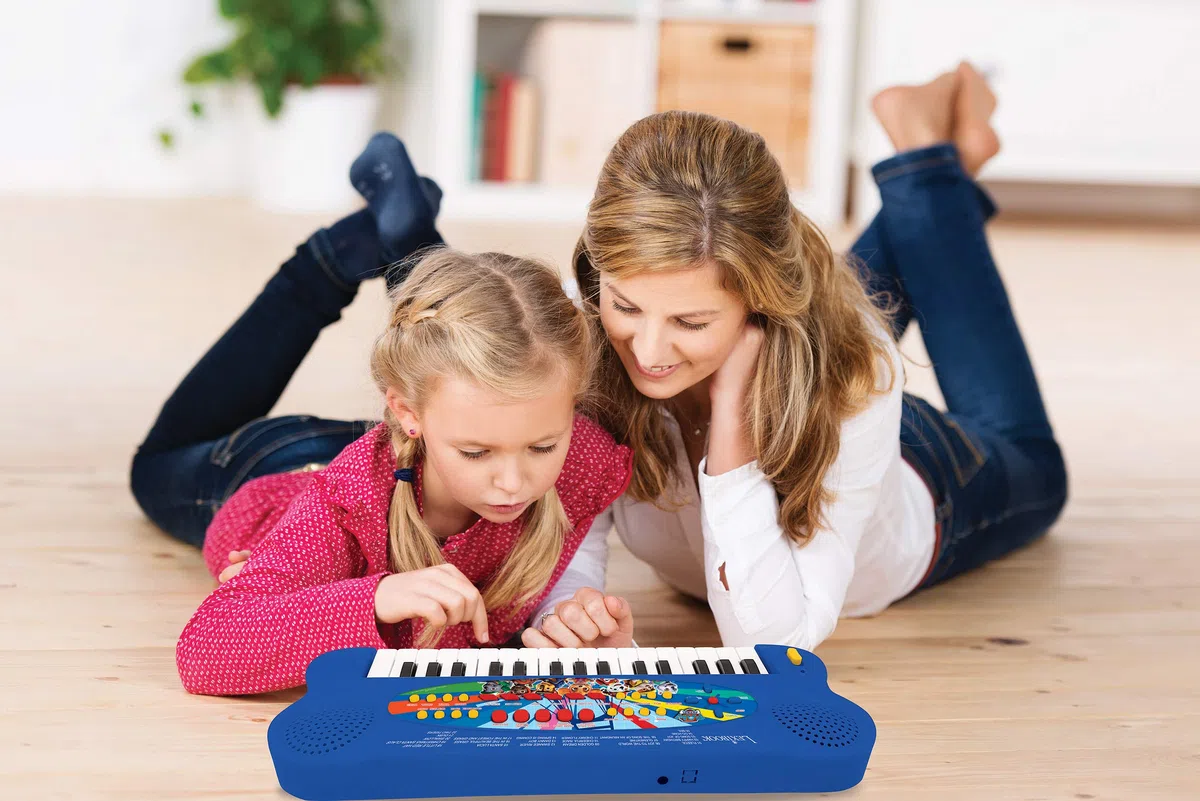 Lexibook, Paw Patrol, Tastiera elettronica con microfono, pianoforte a 32 tasti, microfono per cantare, 22 canzoni dimostrative, funzionamento a batteria, blu/rosso, K703PA