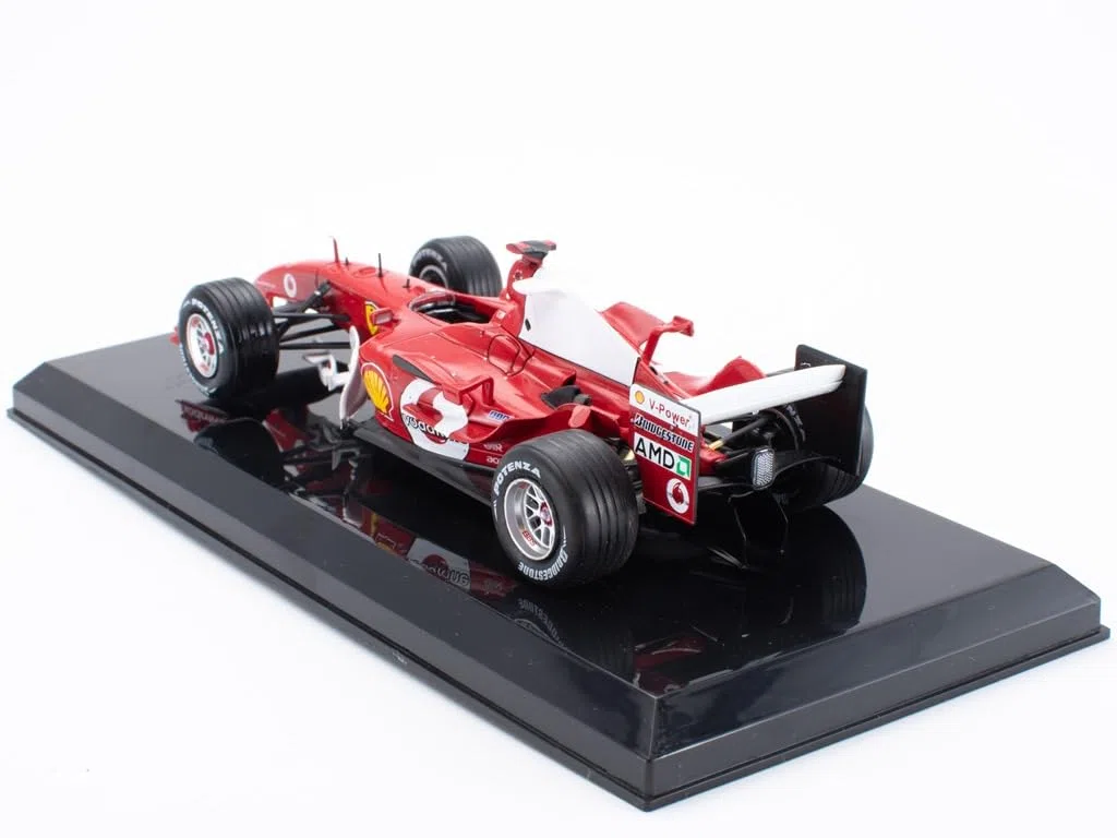 OPO 10 - Vettura di Formula 1 1/24 Compatibile con Ferrari F2004 - Michael Schumacher - 2004 - OR033