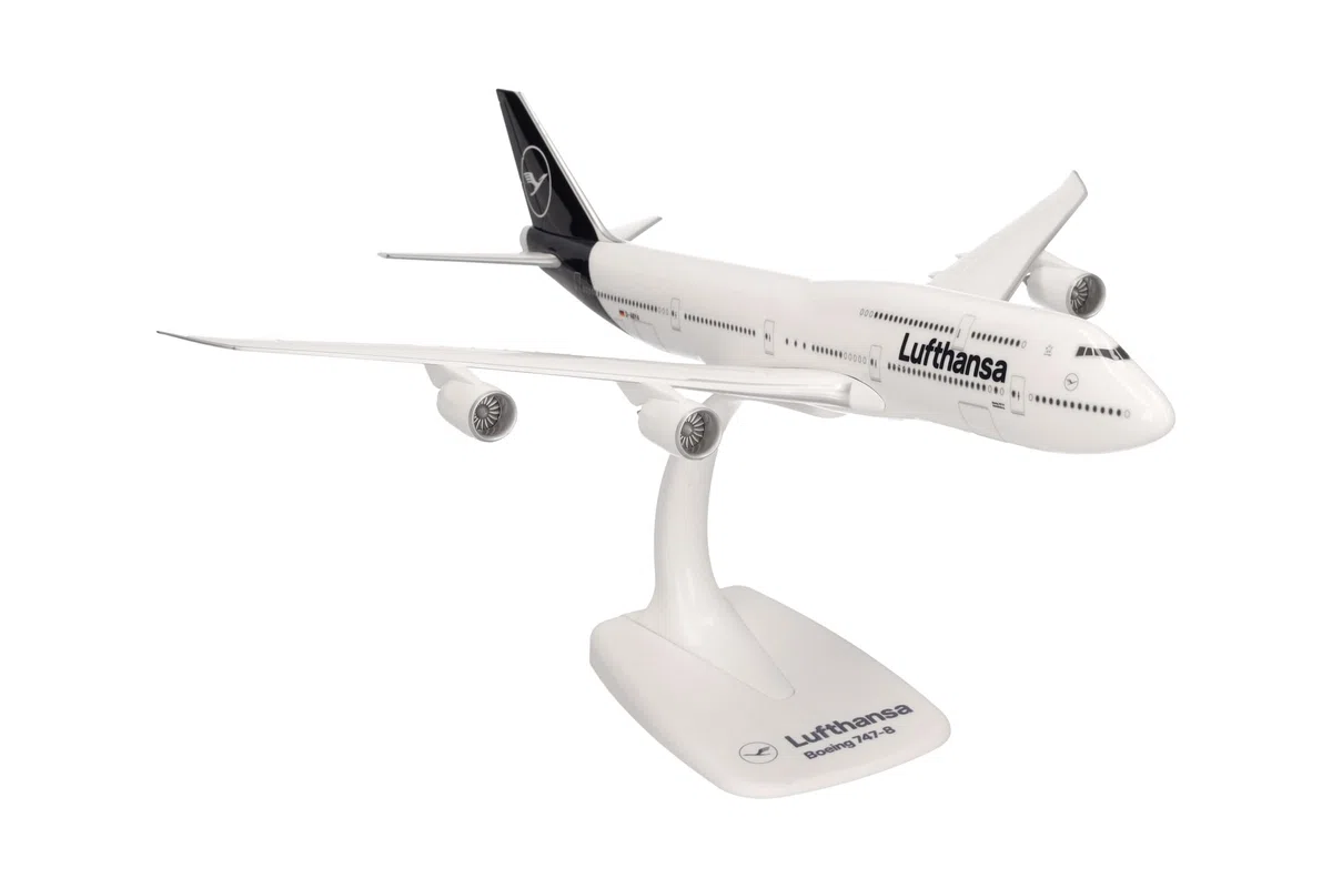 Herpa modello di aereo Lufthansa Boeing 747-8 Intercontinental in scala 1:250 - Snap-Fit, pezzo da collezione, miniatura deco, statuetta con supporto in plastica