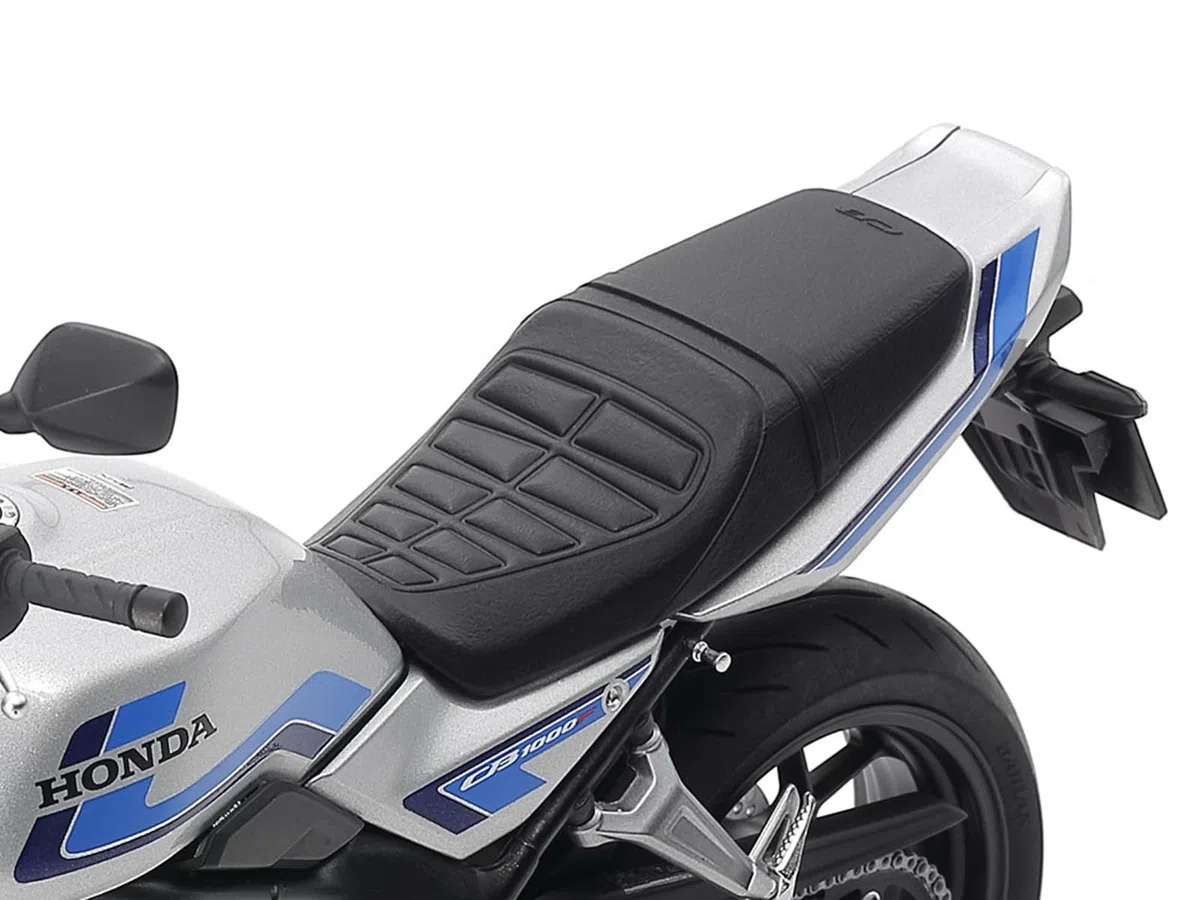 Tamiya 14144 1:12 Honda CB1000F - Replica fedele all'originale, in plastica, per fai da te, modellini, assemblaggio, non verniciato, multicolore