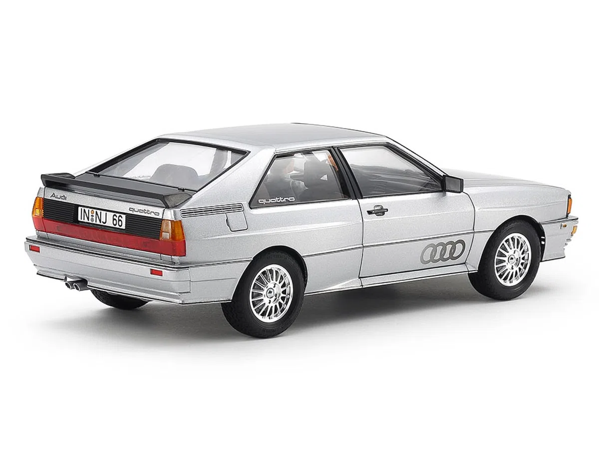 TAMIYA 24031 1:24 Audi Quattro, kit di costruzione in plastica, hobby, artigianato, incollaggio, modellismo, modellismo in plastica, colore stampato