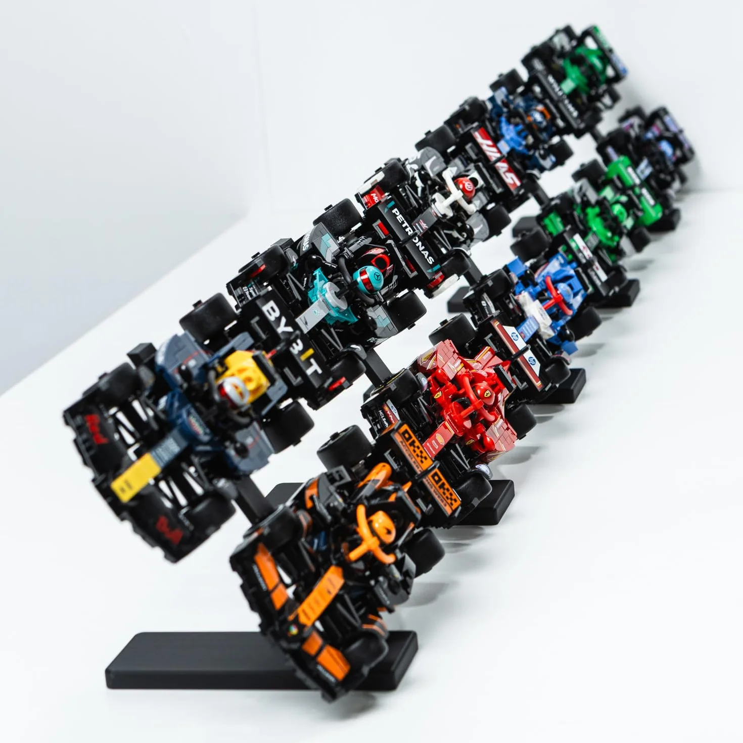 Supporti per Espositore F1 Speed Champions (Confezione da 5) – Compatibile con Set LEGO Formula 1 76906 a 76919 – Resistente per 10 Auto – Sostegni per Espositore Verticale per Collezione di