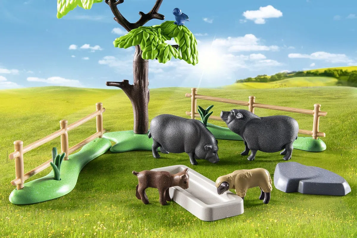 PLAYMOBIL Country 71307 Animali della Fattoria,con Adorabili Mucche, capre, Pecore e maiali vietnamiti, Giocattolo per Bambini dai 4 Anni in su