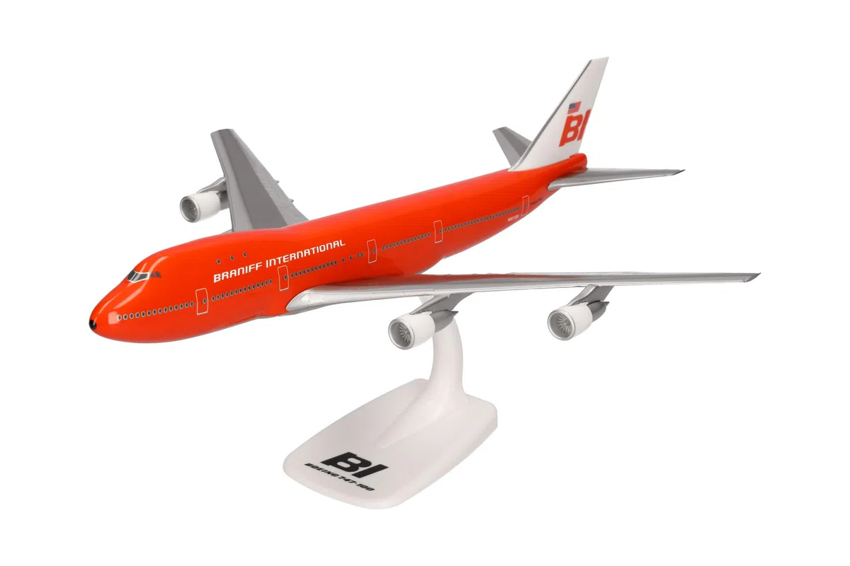 herpa modello di aereo Braniff International Boeing 747-100 "Big Pumpkin, in scala 1:250 - Snap-Fit, pezzo da collezione, miniatura deco, statuetta con supporto in plastica