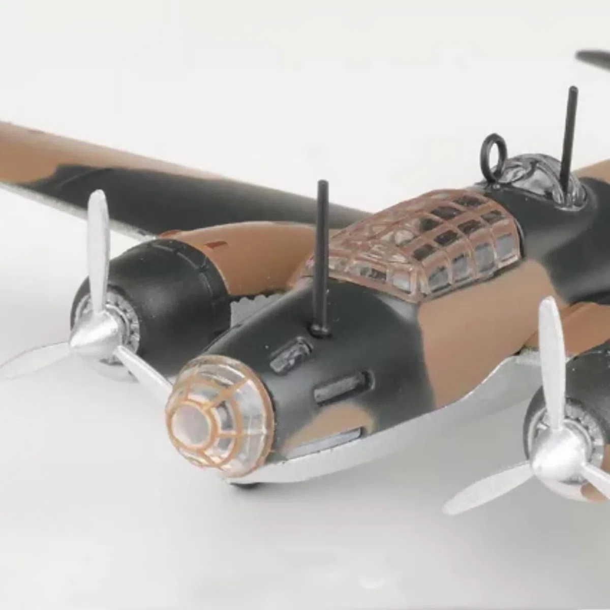 MOUDOAUER 1/144 Scala WWII G4M Betty Bomber Modello In Lega Modello Diecast Aereo Modello per Collezione