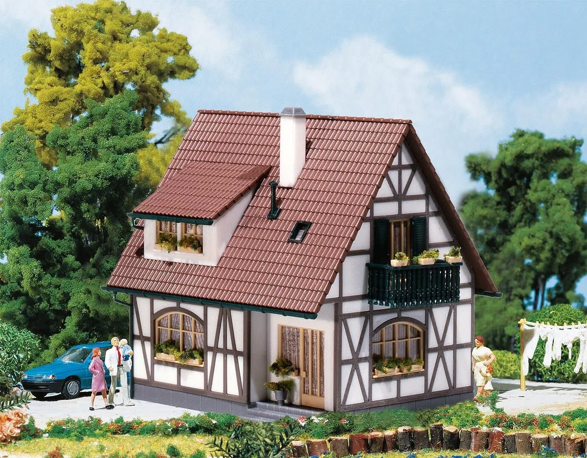Faller 130257 - Casa unifamiliare con Officina