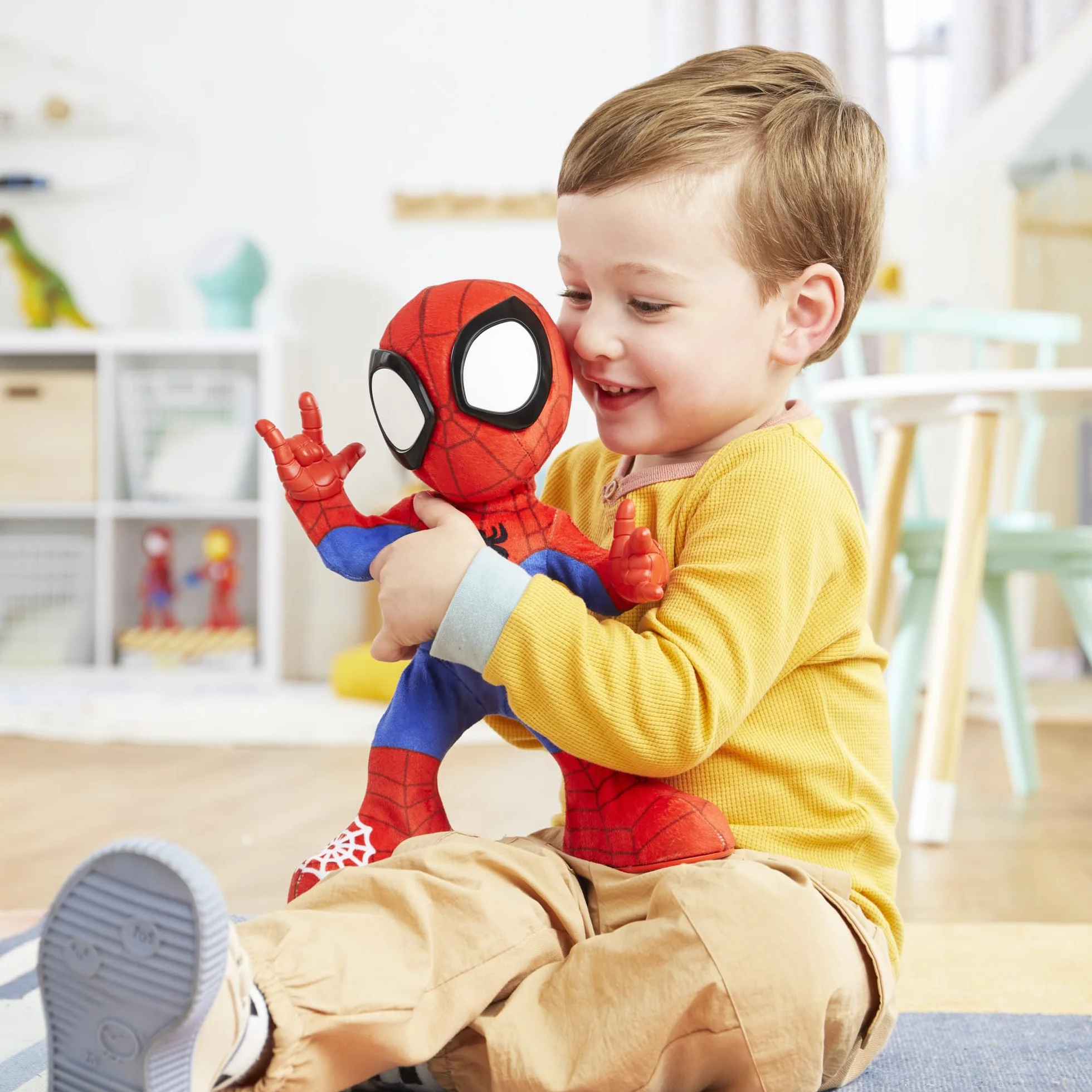 Hasbro Marvel Spidey e i Suoi Fantastici Amici, Spidey Dance'N Crawl, Peluche Elettronico con Suoni Musicali, Giochi per Bambini e Bambine da 3 Anni in su
