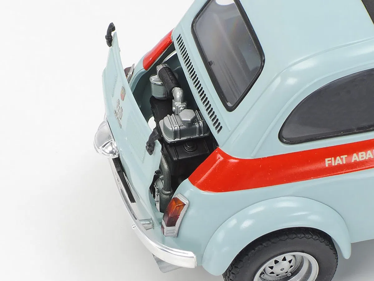 TAMIYA 24173 1:24 FIAT Abarth 695 SS - Kit di Costruzione in Plastica, Hobby, Artigianato, Modellismo