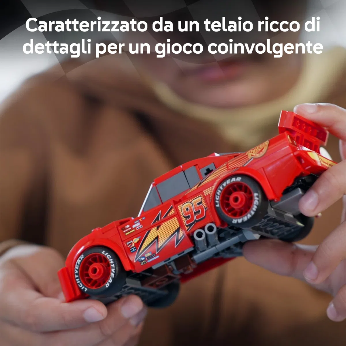 LEGO Speed Champions Saetta McQueen - Macchina da Corsa Giocattolo - Kit di Modellismo da Collezione - Idea Regalo Disney per Bambini e Bambine da 9 Anni in su Fan del Film Pixar Cars - 77255