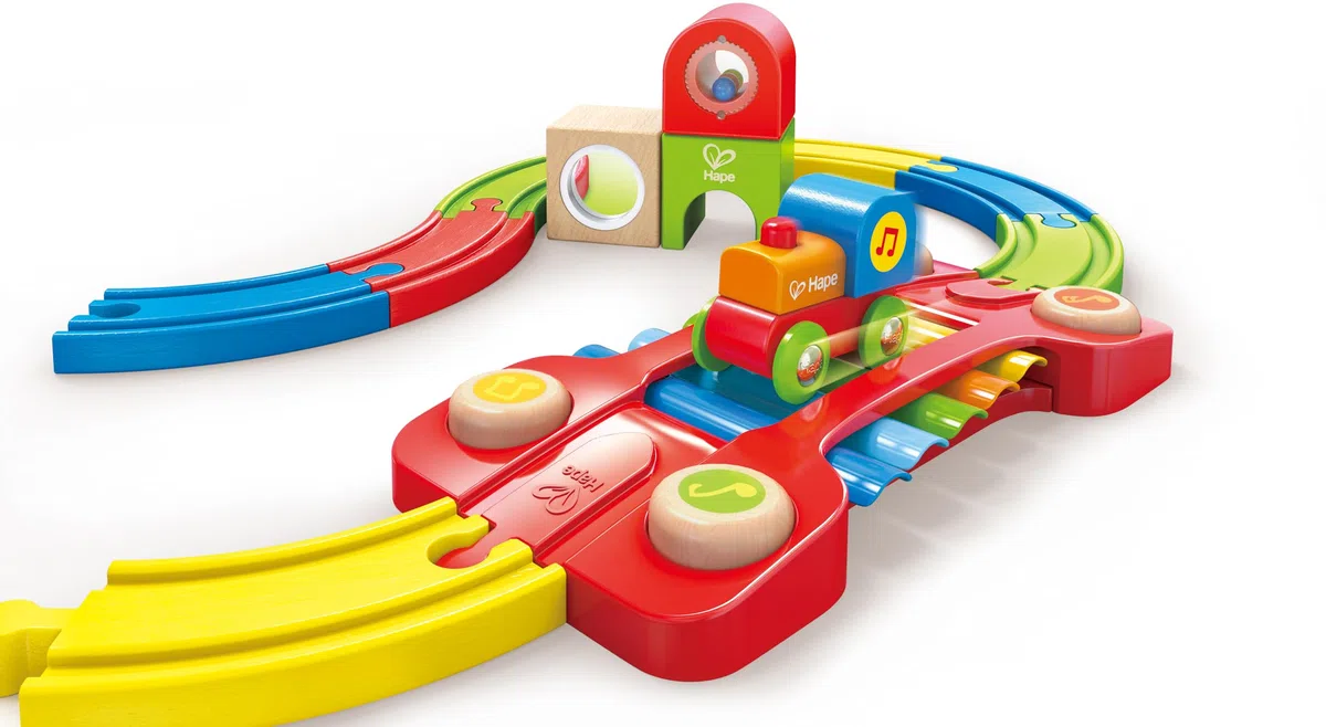 Hape Pista Treno Musicale – Un Viaggio Sensoriale e Sonoro