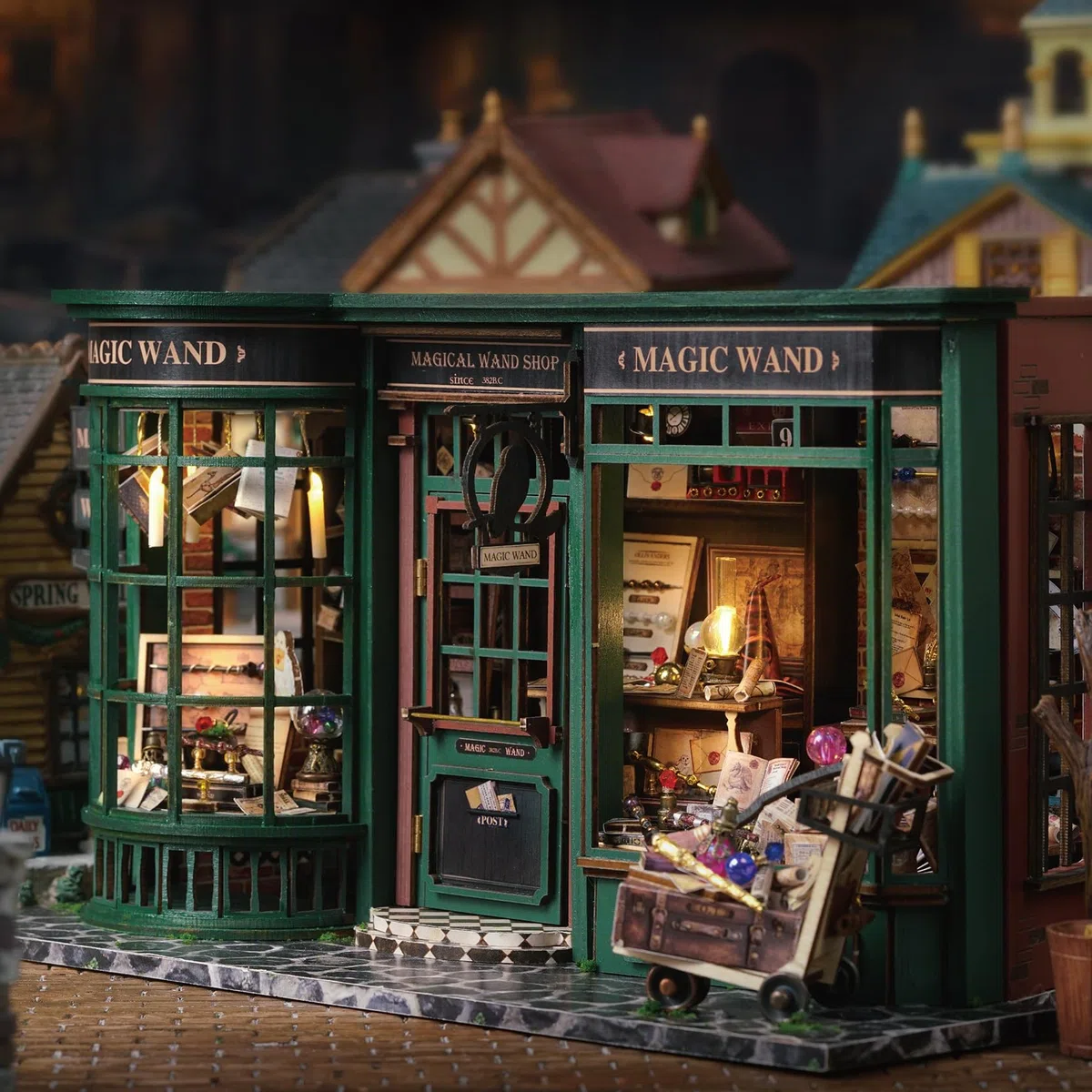 CUTEROOM Kit per casa delle bambole in miniatura fai-da-te, kit modello di casa delle bambole in legno da costruire per adulti, kit regalo per casa in miniatura magica