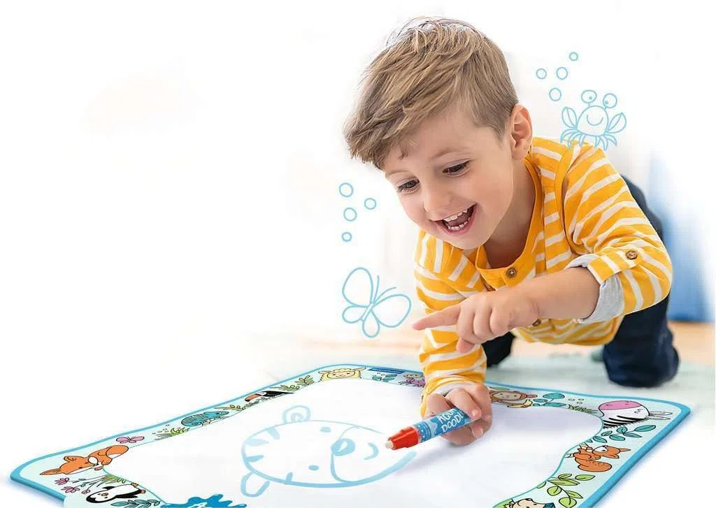 Ravensburger 4565 Aquadoodle Animals - Primo dipinto per bambini di 18 mesi - Set da pittura per divertirsi a dipingere senza macchie con l'acqua - inclusi tappetino e penna