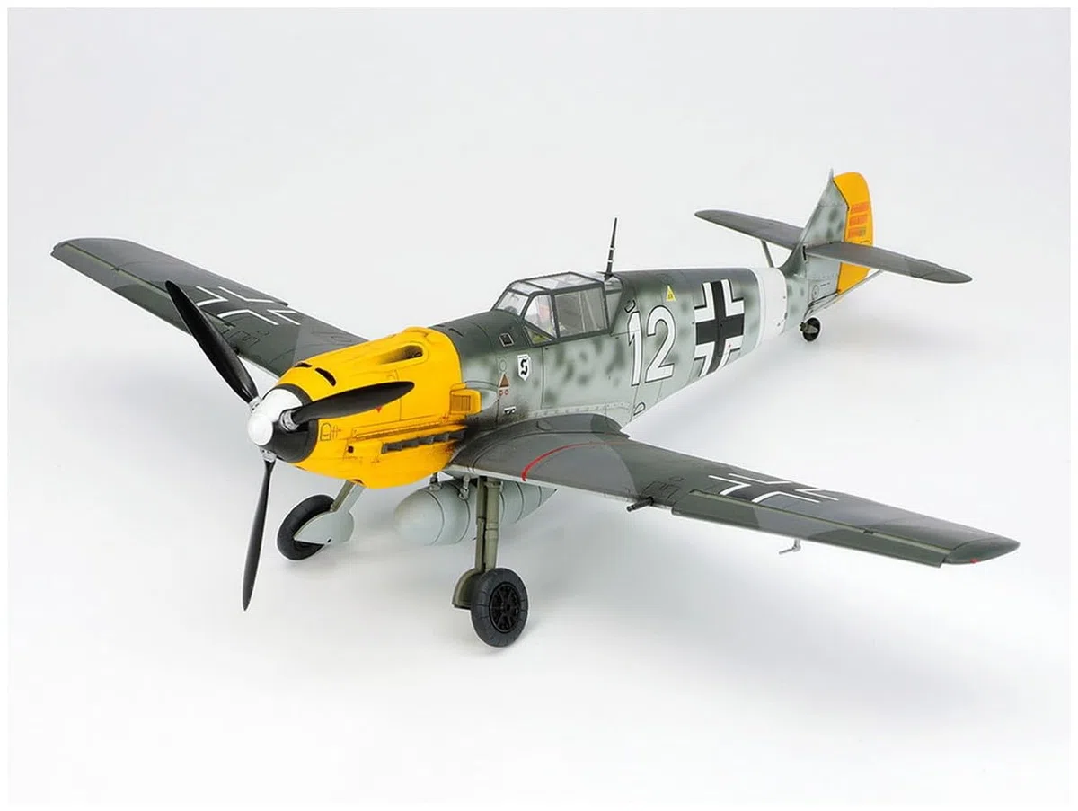 TAMIYA 300061063 – Modellino 1:48 WWII Messerschmitt BF109E-4/7 Trop