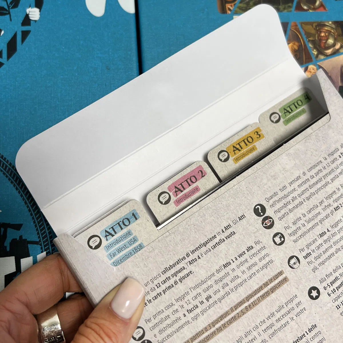 Asmodee, Perspectives Blue: Gioco da Tavolo, 2-6 Giocatori, 12+ Anni, Edizione in Italiano