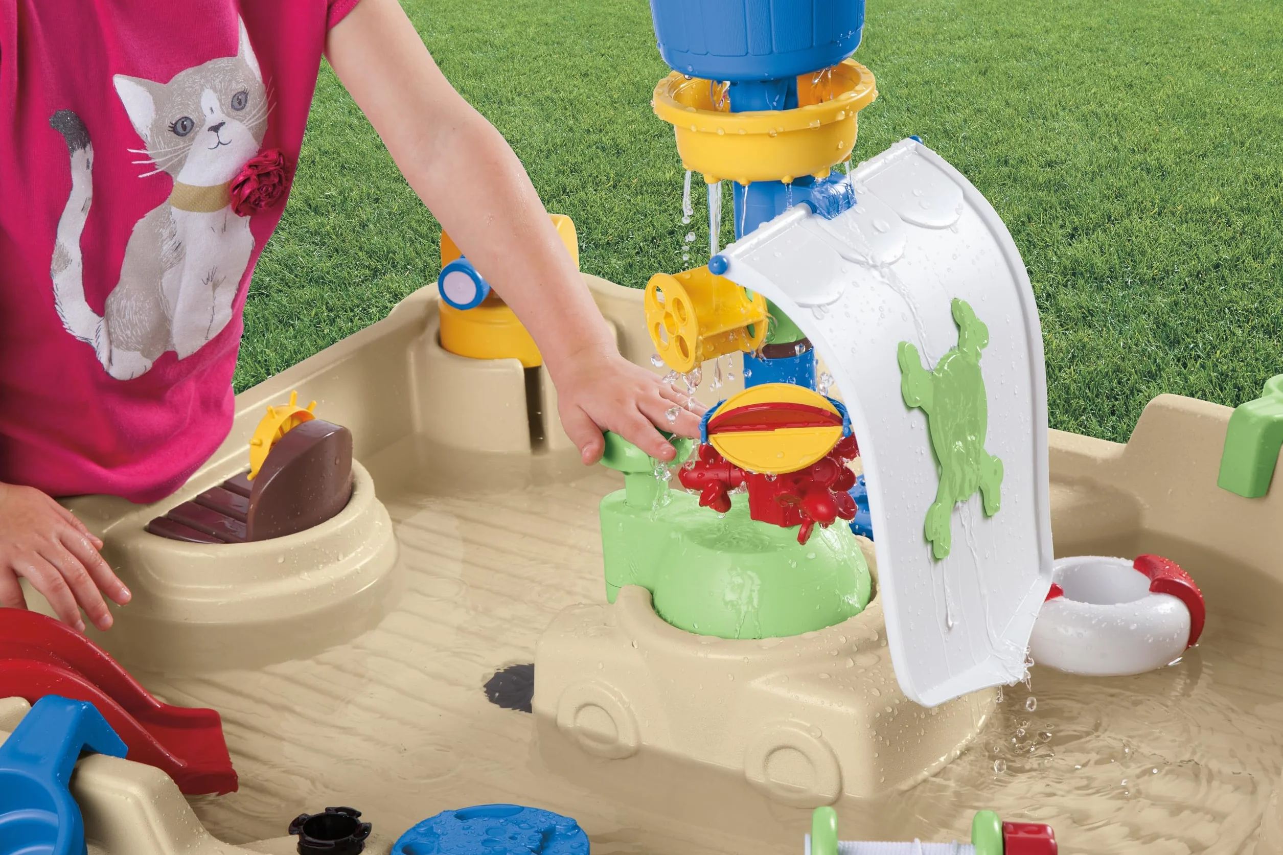 Little Tikes Anchors Away Pirate Ship - Tavolo da Gioco Acquatico con Cannone, centrifuga e Spruzzi, incoraggia Il Gioco Creativo, età 3-10 Anni