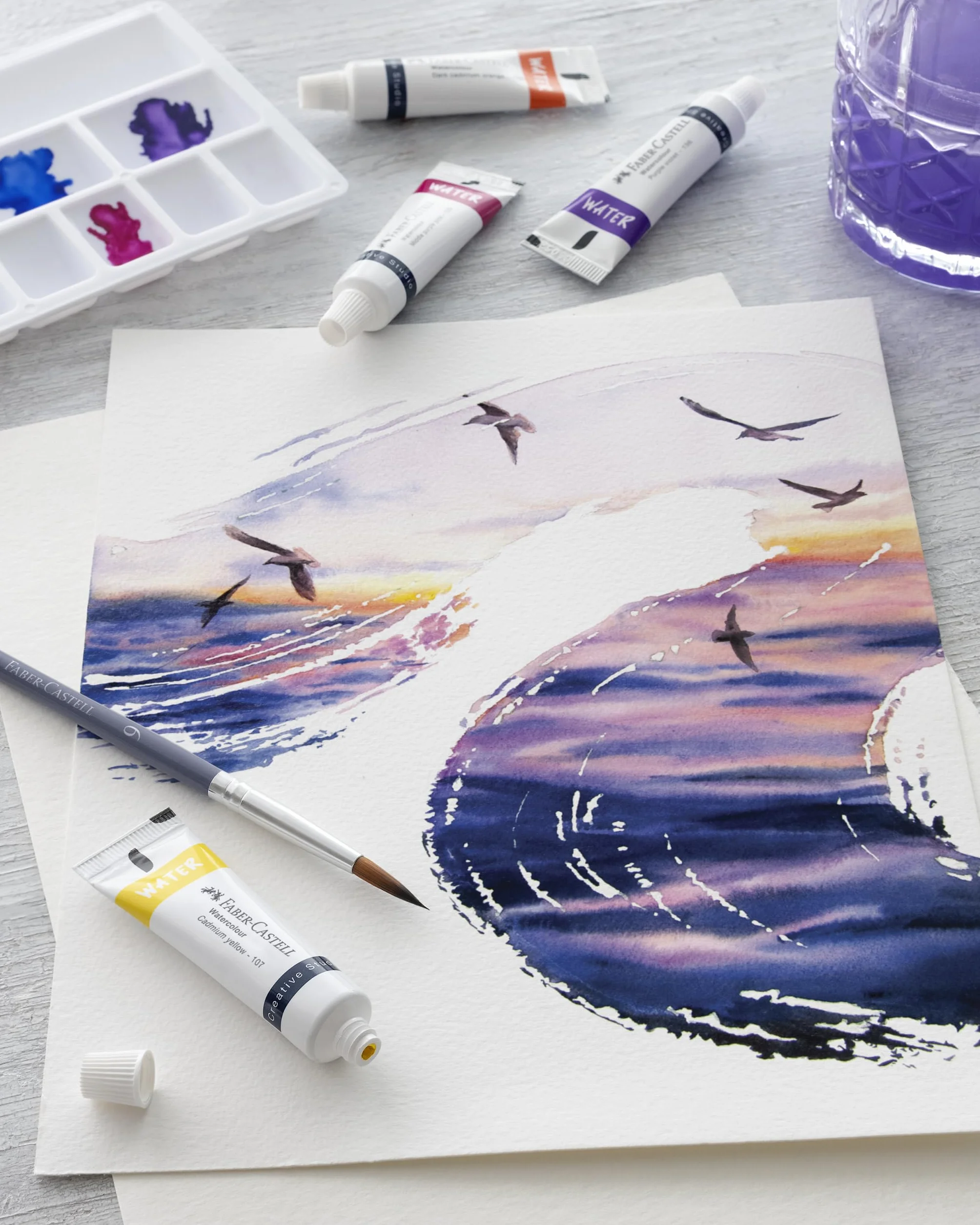 Faber-Castell 169624 - Colori ad acquerello Creative Studio, 24 tubetti, inclusa tavolozza e pennello per acquerello