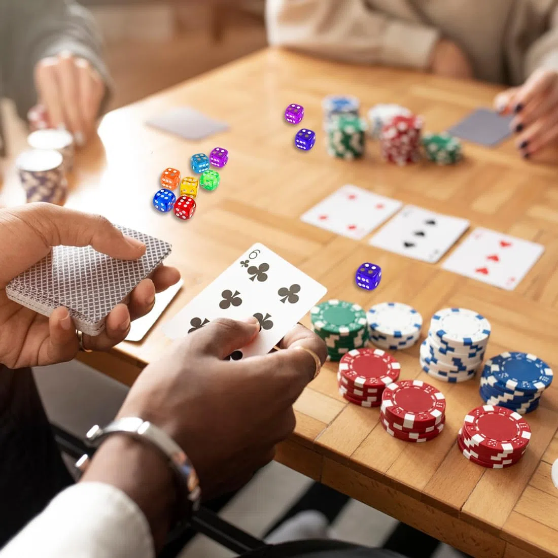 20pcs Dadi da Gioco acrilici 5 Colori traslucidi Dadi esaedrici per Giochi e insegnamenti